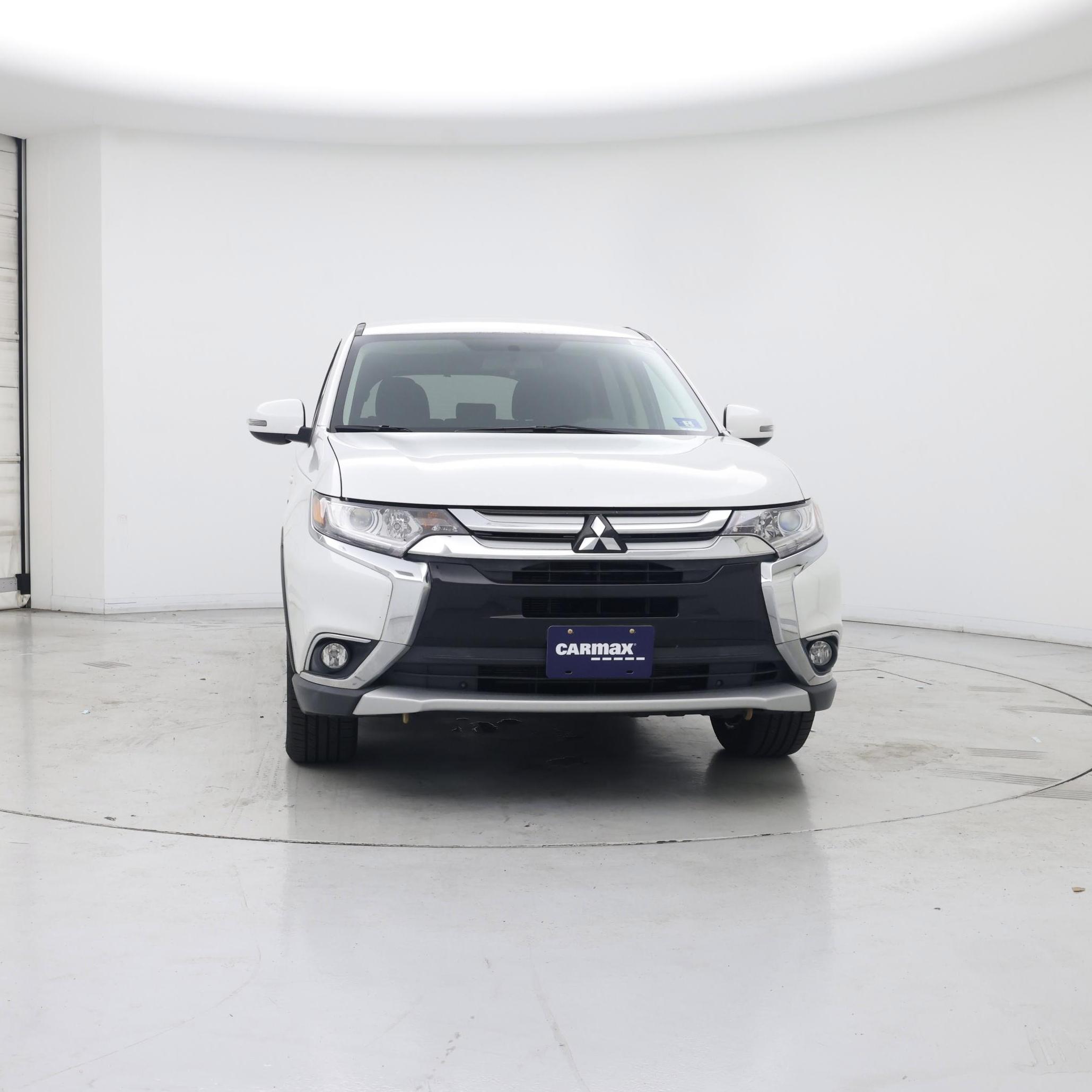 Thumbnail: 2017 Mitsubishi Outlander - 5