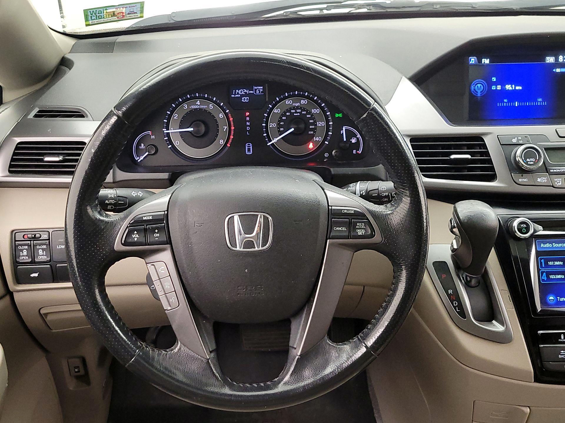 Thumbnail: 2014 Honda Odyssey - 10