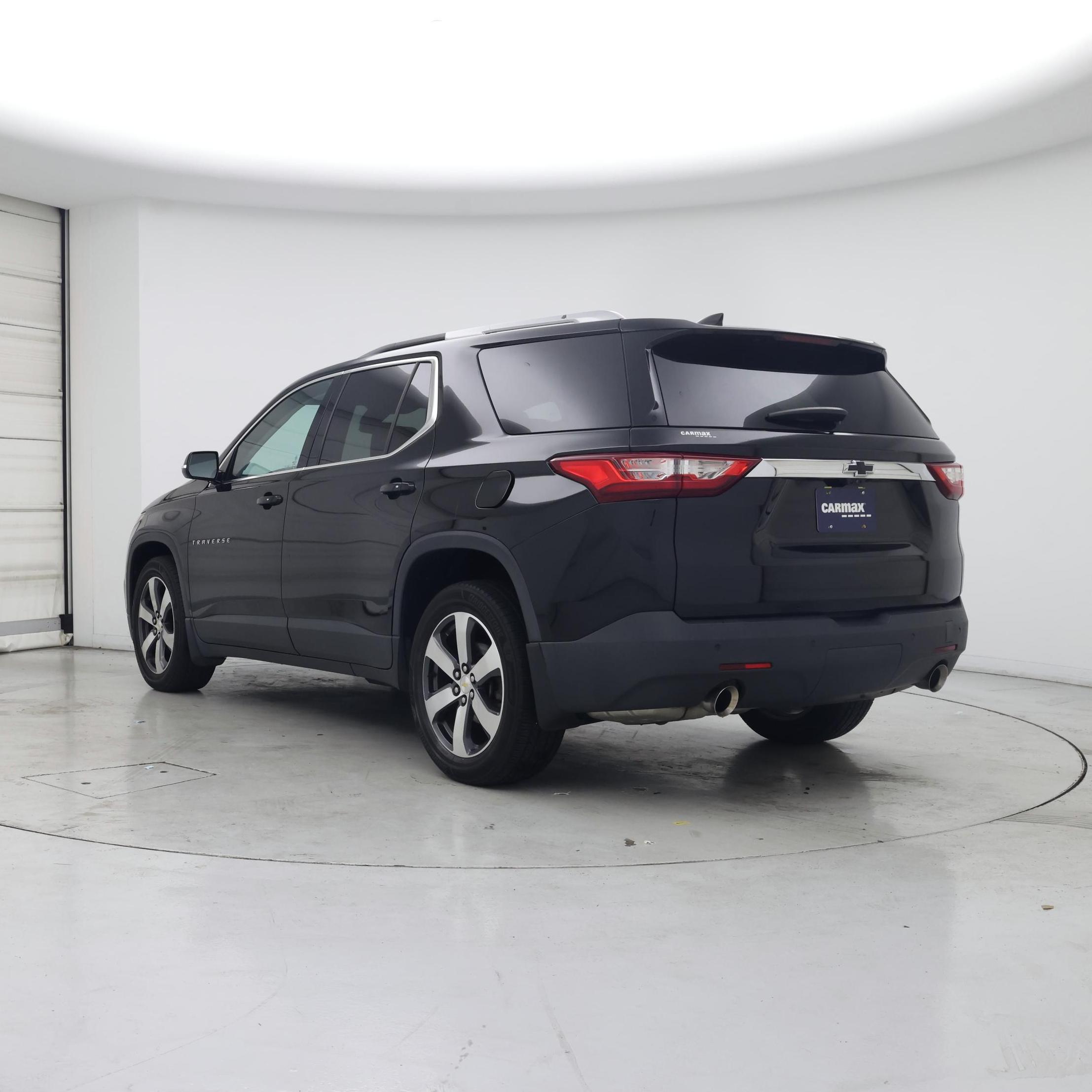 Thumbnail: 2018 Chevrolet Traverse - 2