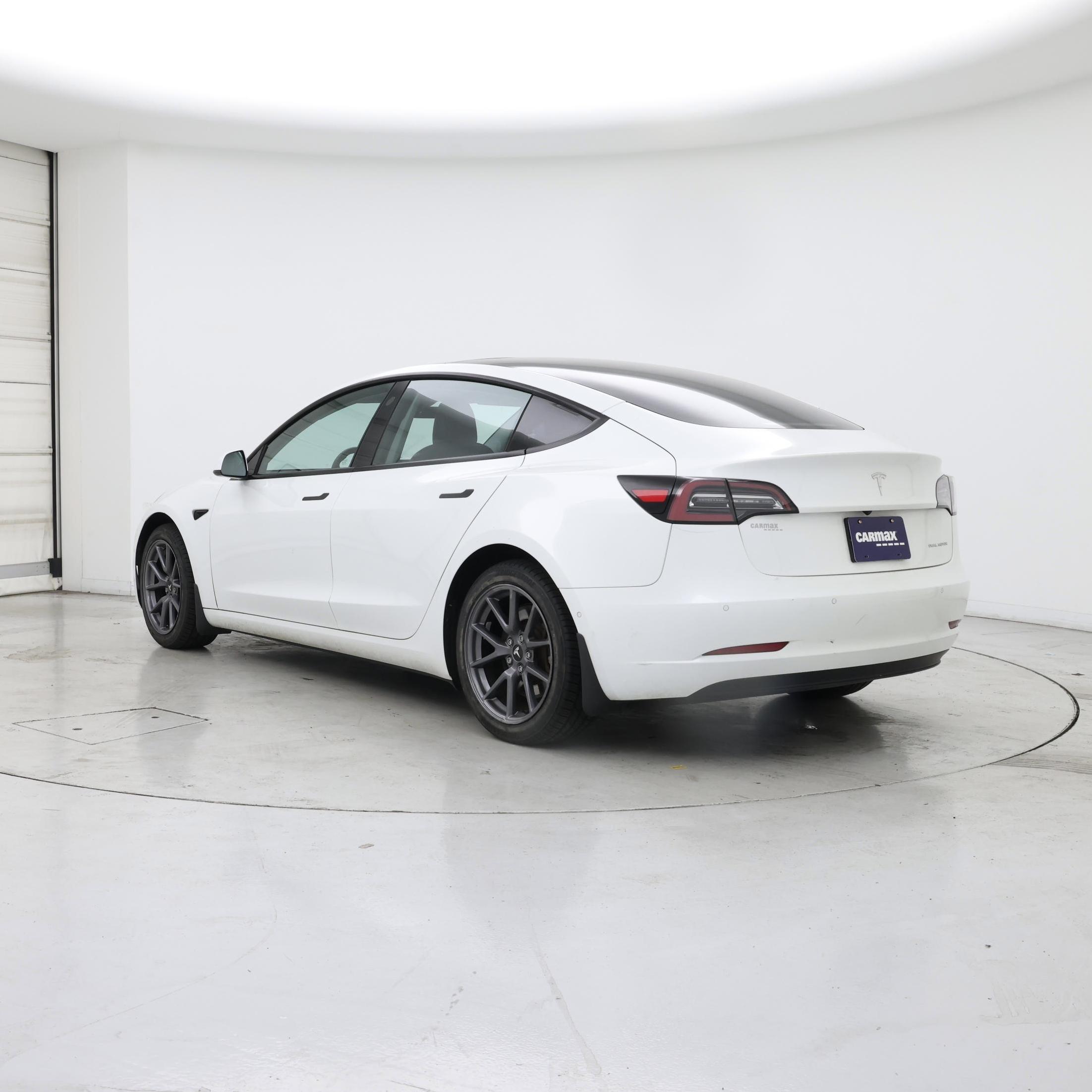 Thumbnail: 2022 Tesla Model 3 - 2