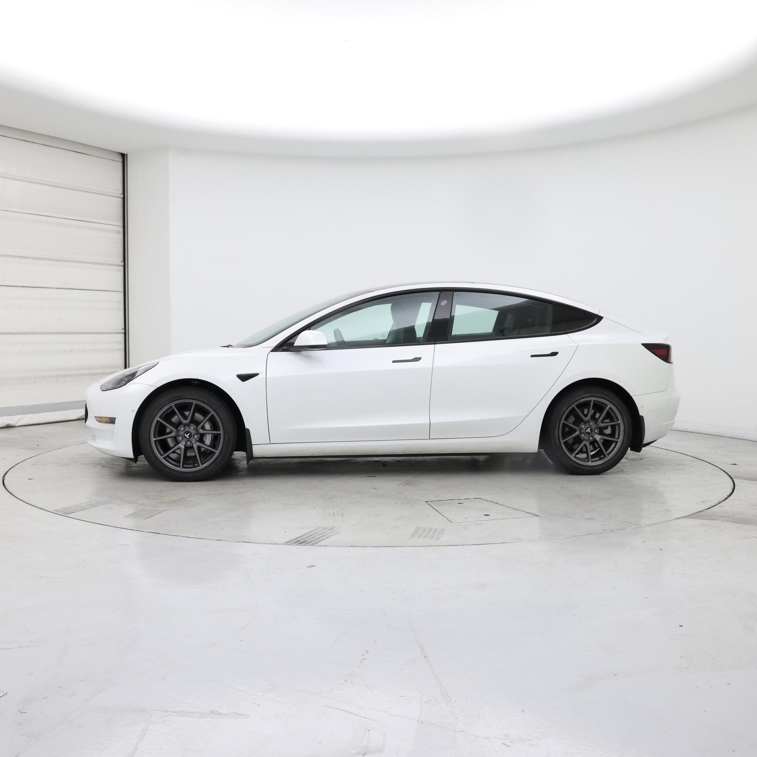 Thumbnail: 2022 Tesla Model 3 - 3