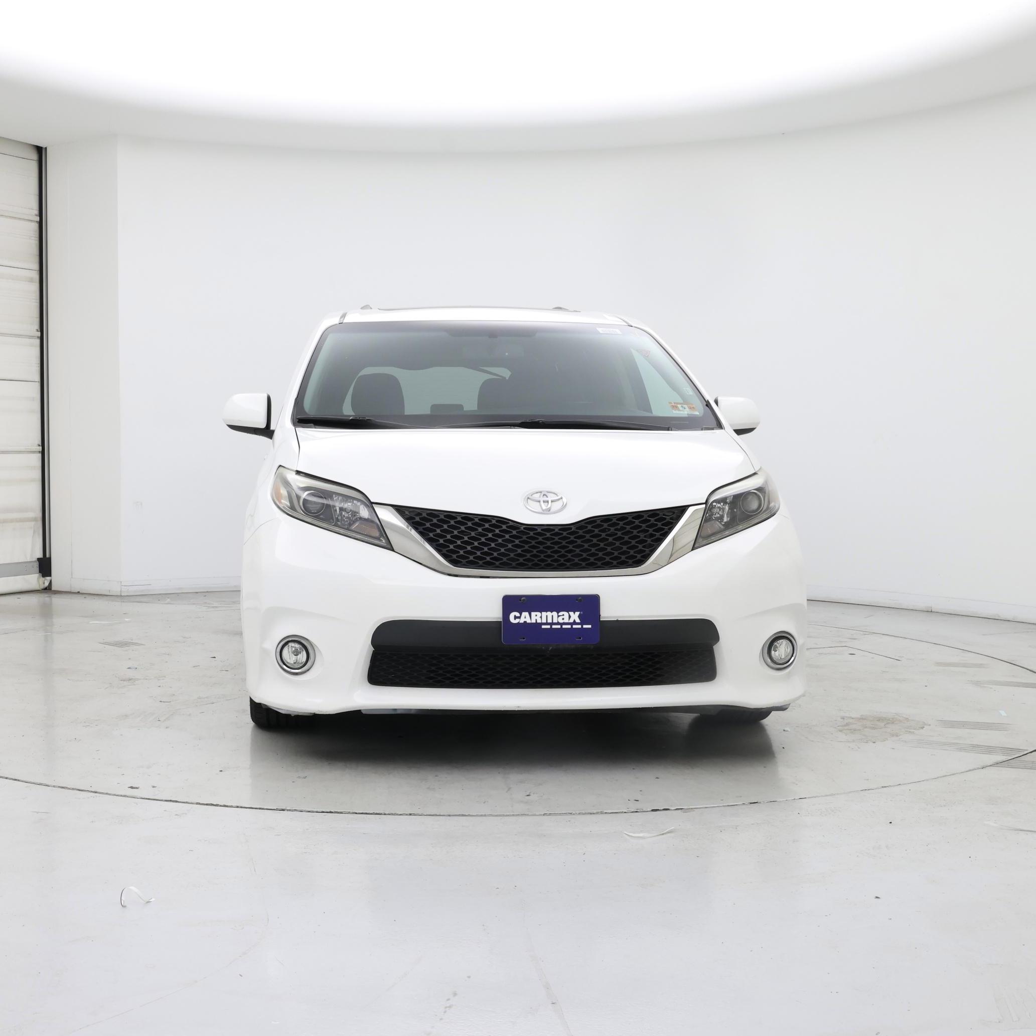 Thumbnail: 2017 Toyota Sienna - 5