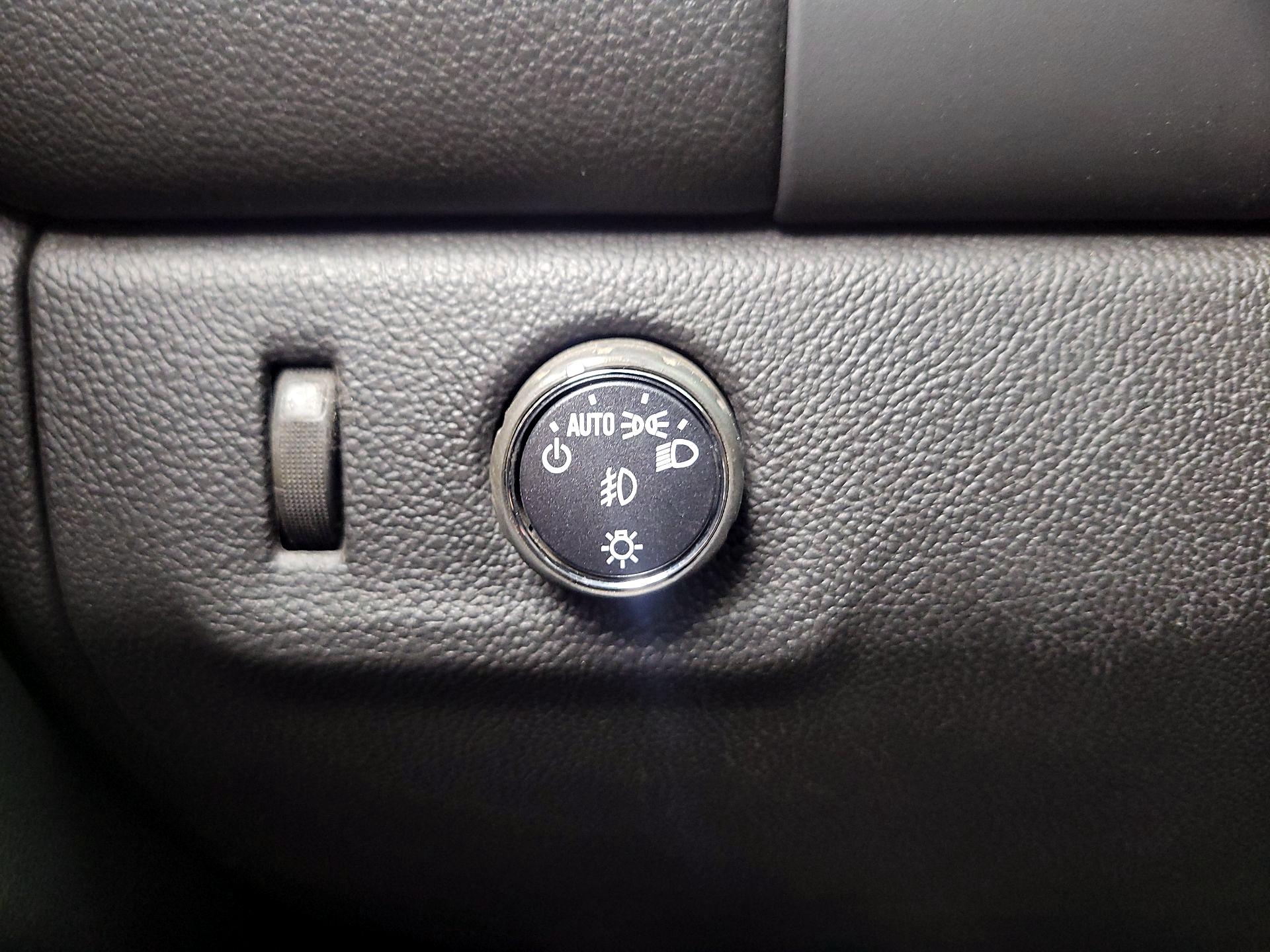 Thumbnail: 2016 GMC Canyon - 13