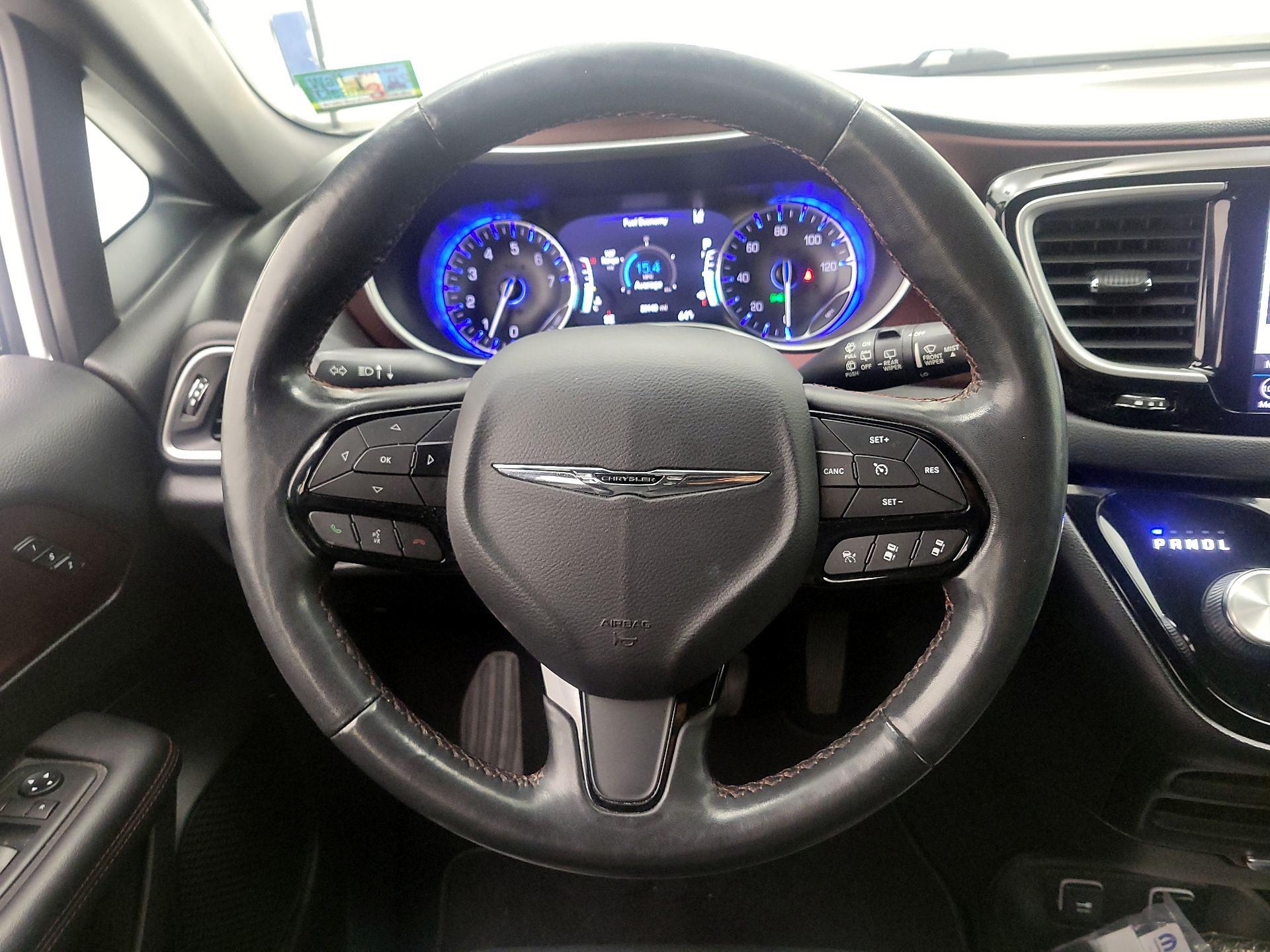 Thumbnail: 2020 Chrysler Pacifica - 10