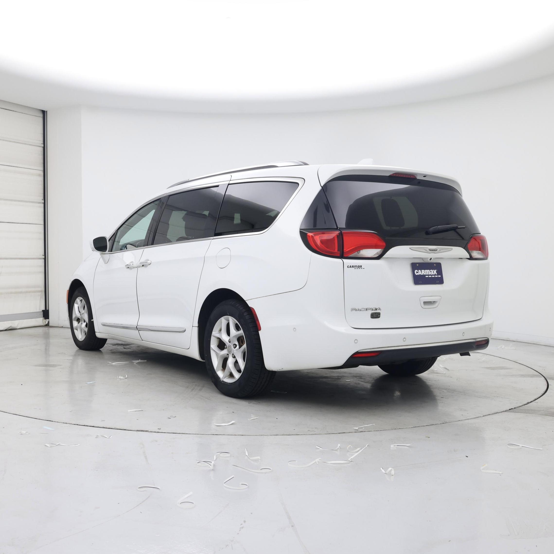 Thumbnail: 2020 Chrysler Pacifica - 2