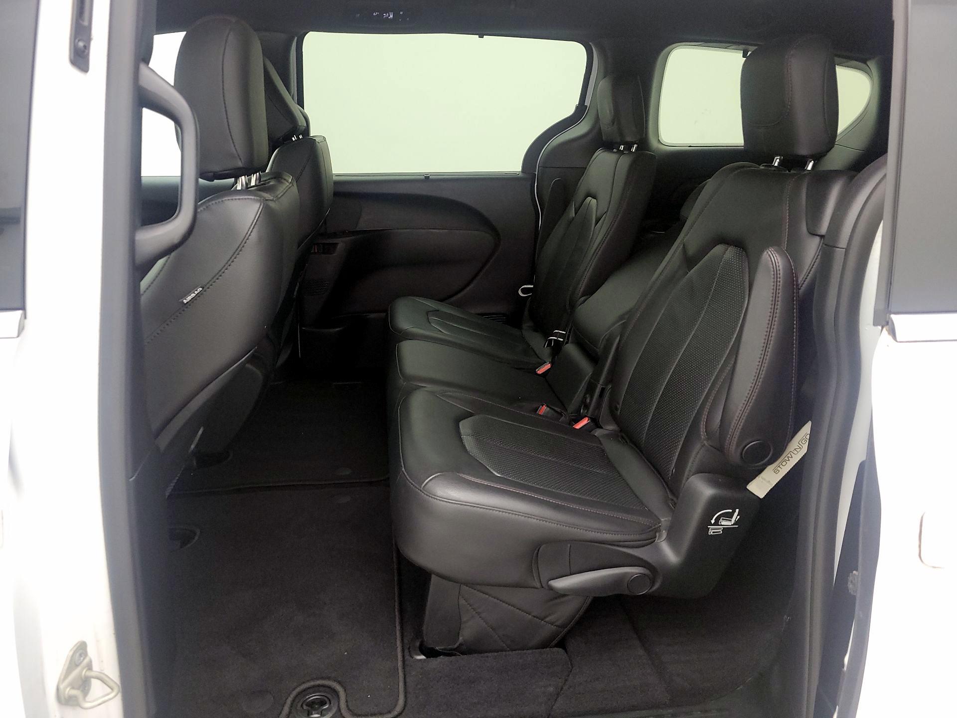 Thumbnail: 2020 Chrysler Pacifica - 20