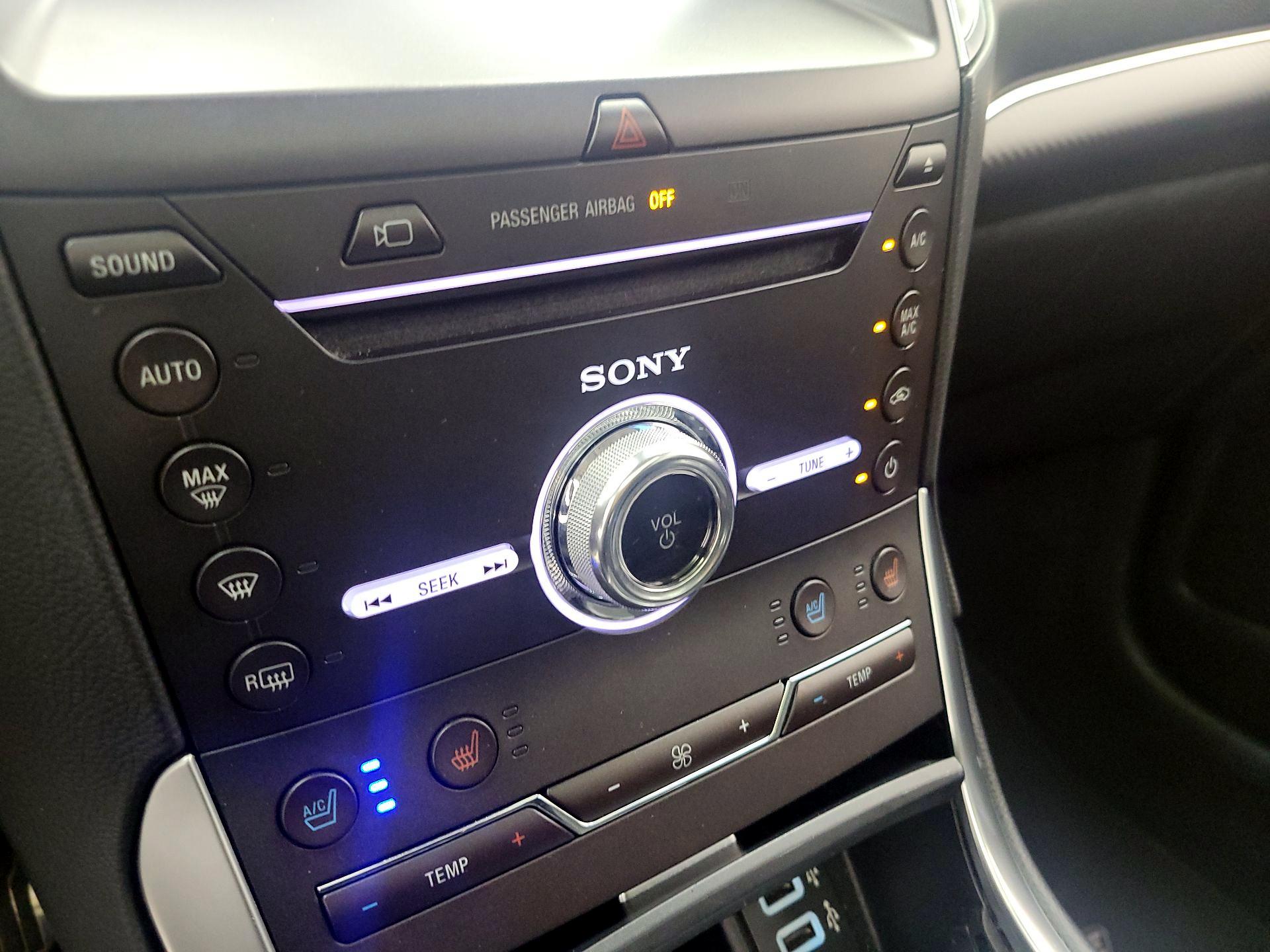 Thumbnail: 2018 Ford Edge - 17