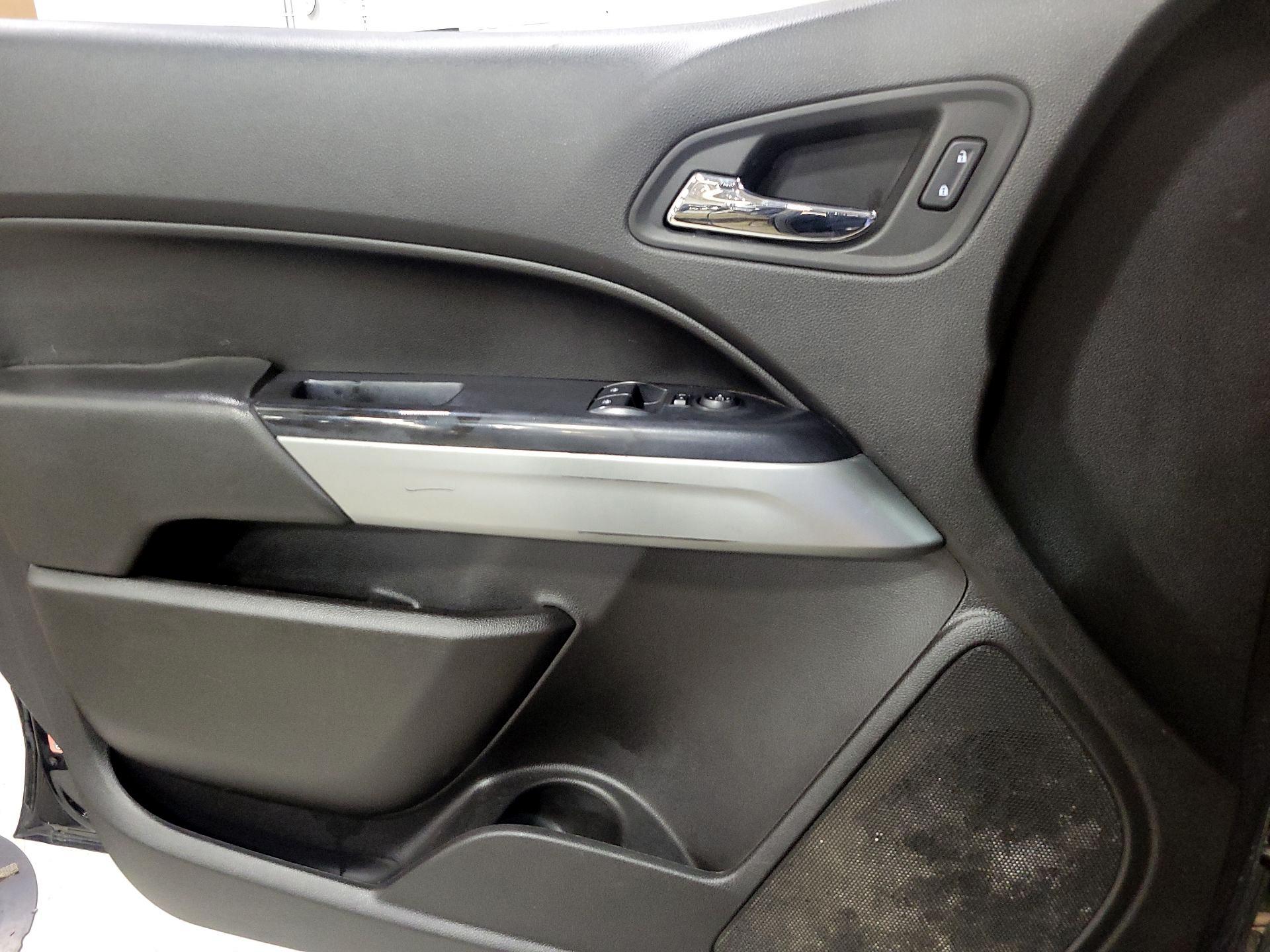 Thumbnail: 2016 Chevrolet Colorado - 12