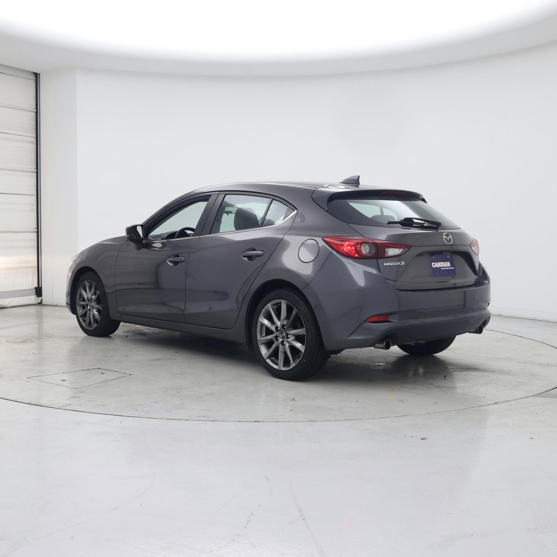 Thumbnail: 2018 Mazda Mazda3 - 2