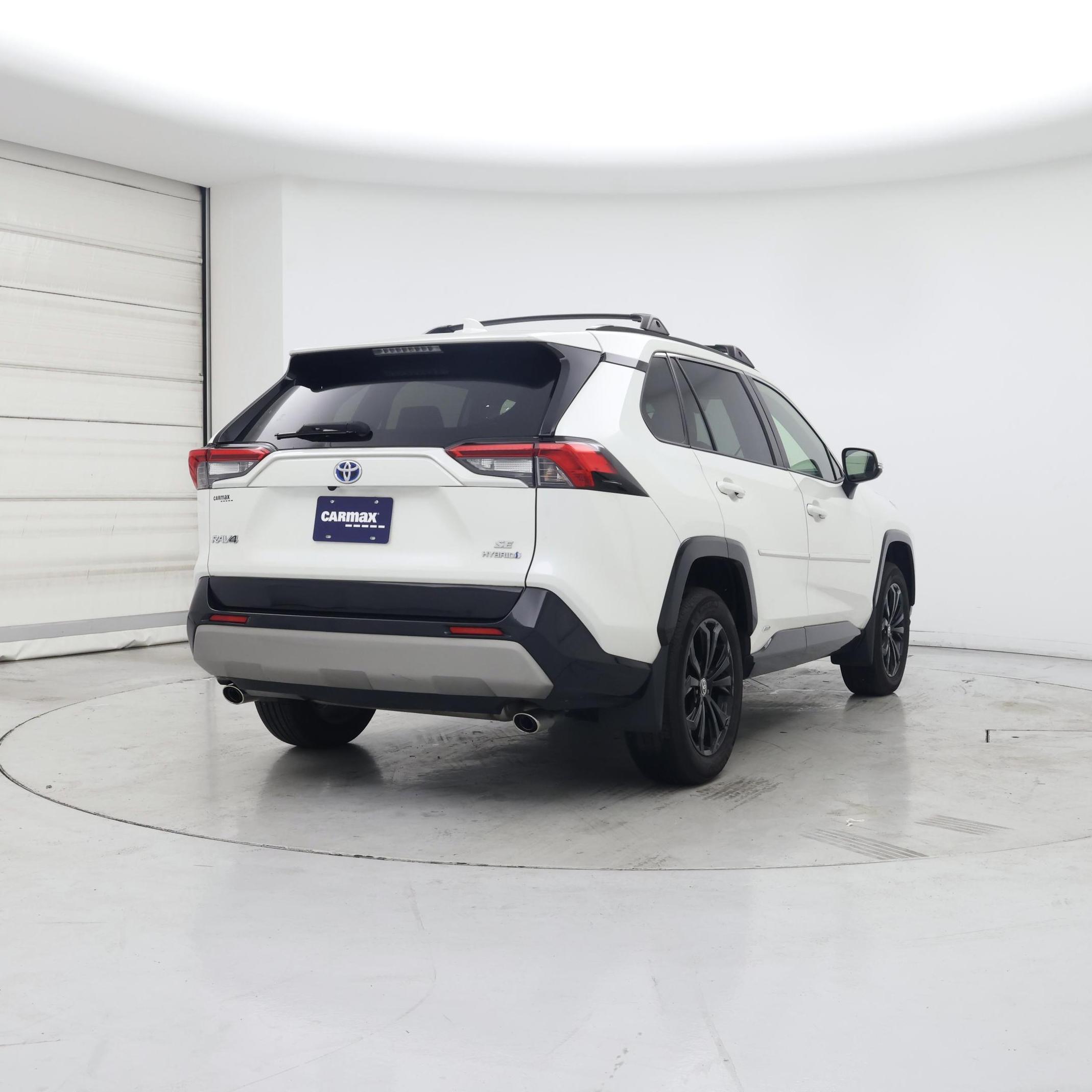 Thumbnail: 2022 Toyota RAV4 - 8