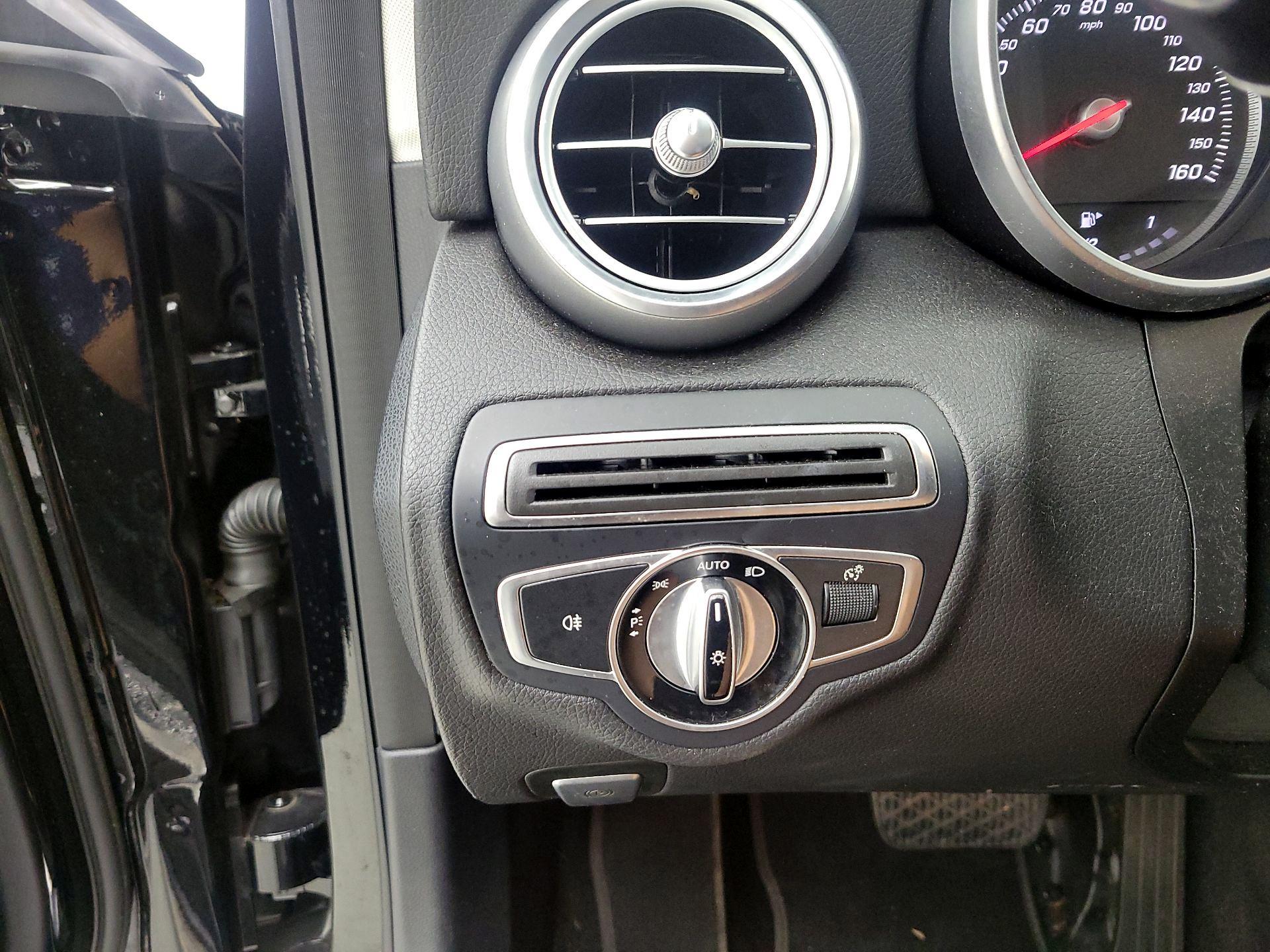 Thumbnail: 2016 Mercedes-Benz C-Class - 13