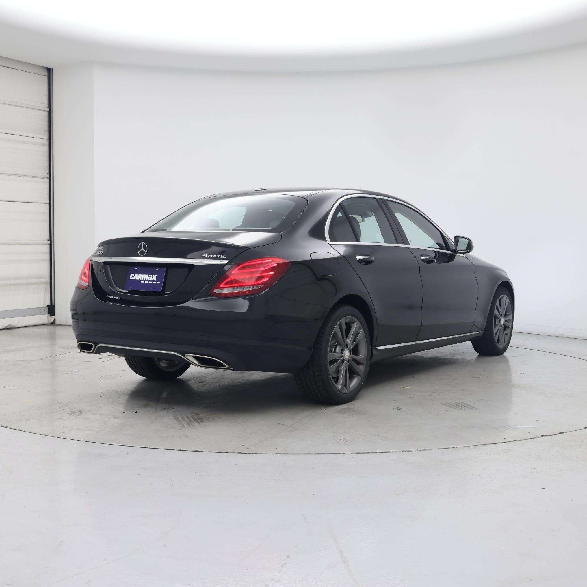 Thumbnail: 2016 Mercedes-Benz C-Class - 8