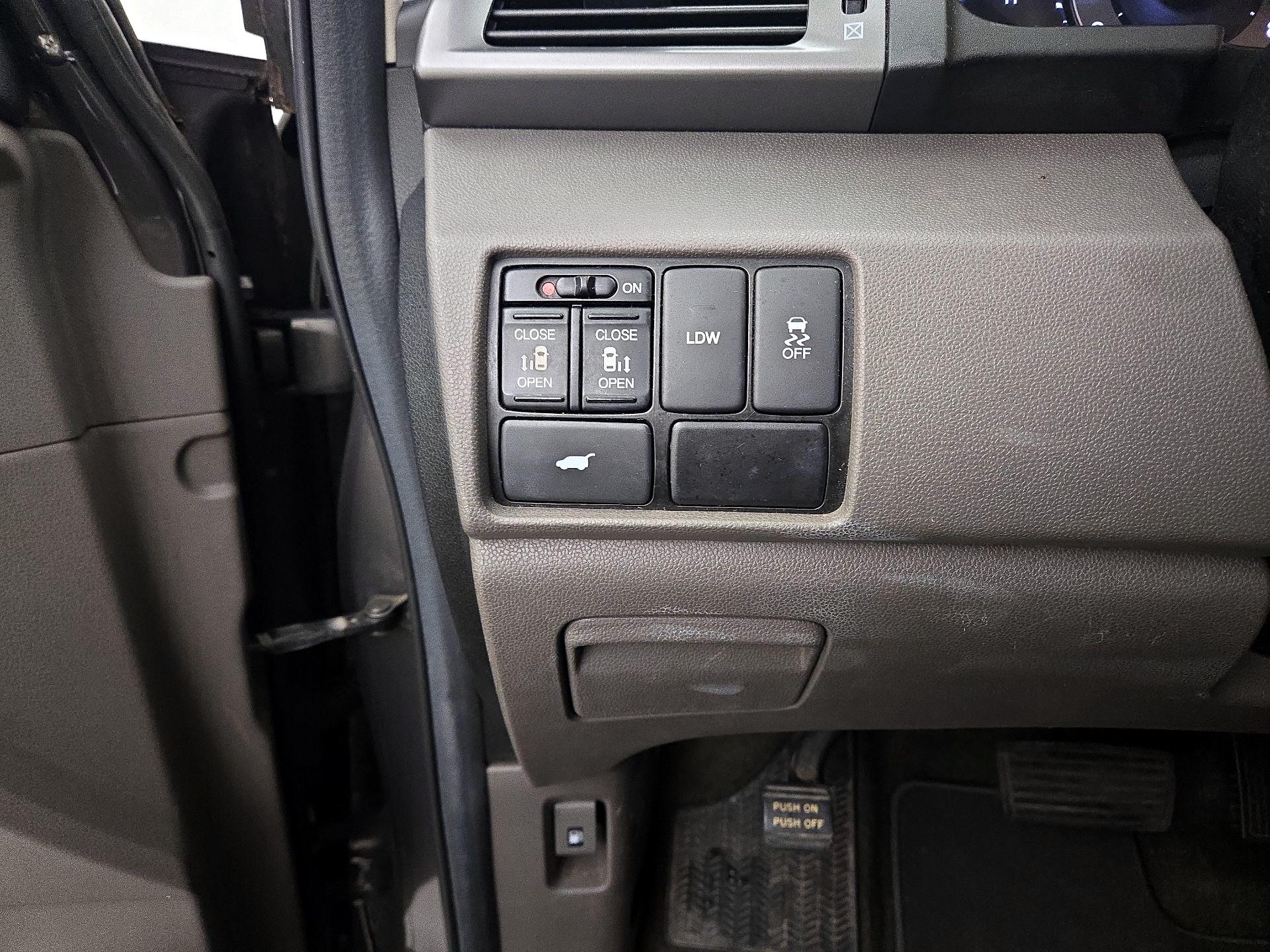Thumbnail: 2014 Honda Odyssey - 13
