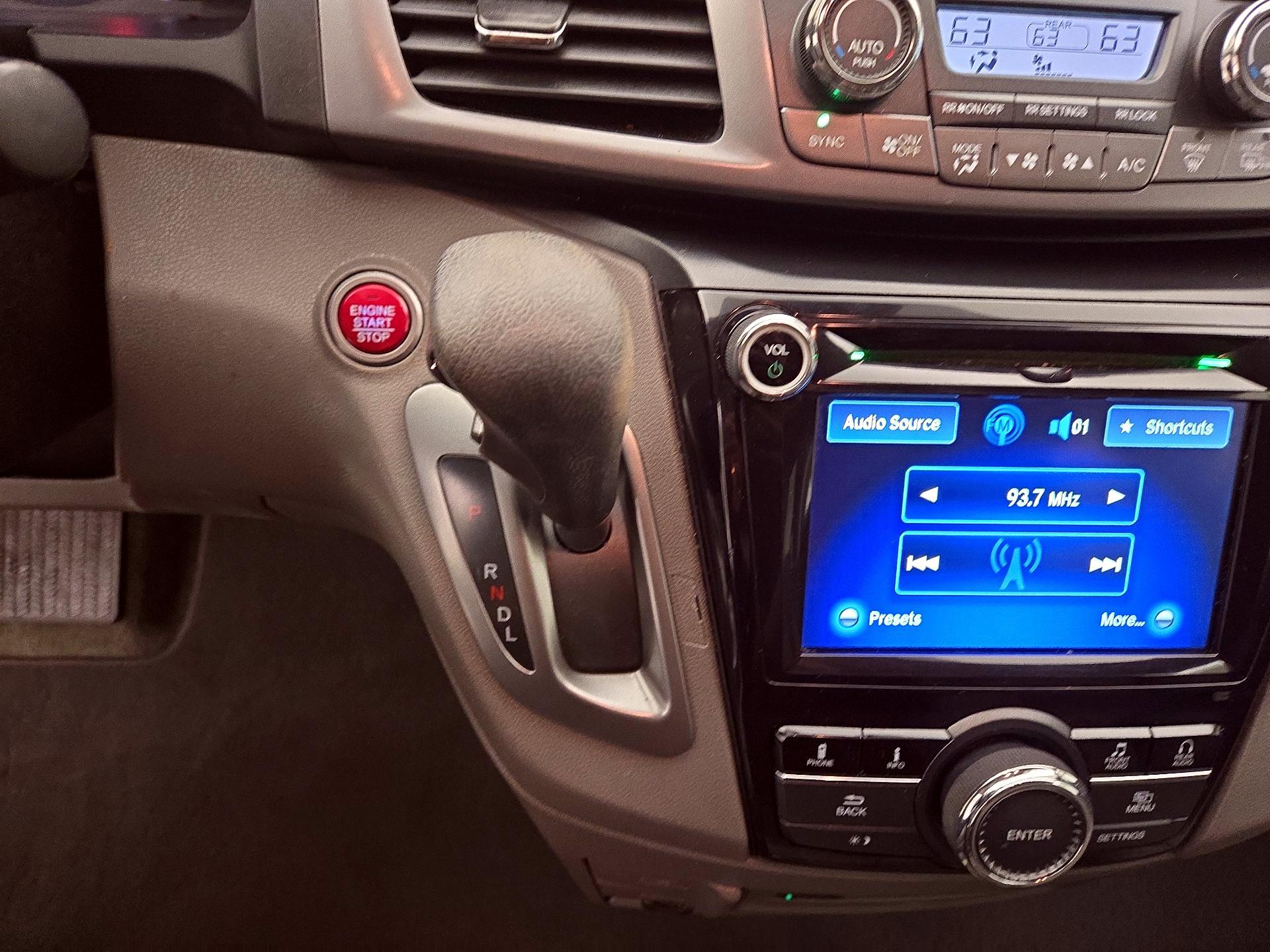 Thumbnail: 2014 Honda Odyssey - 17