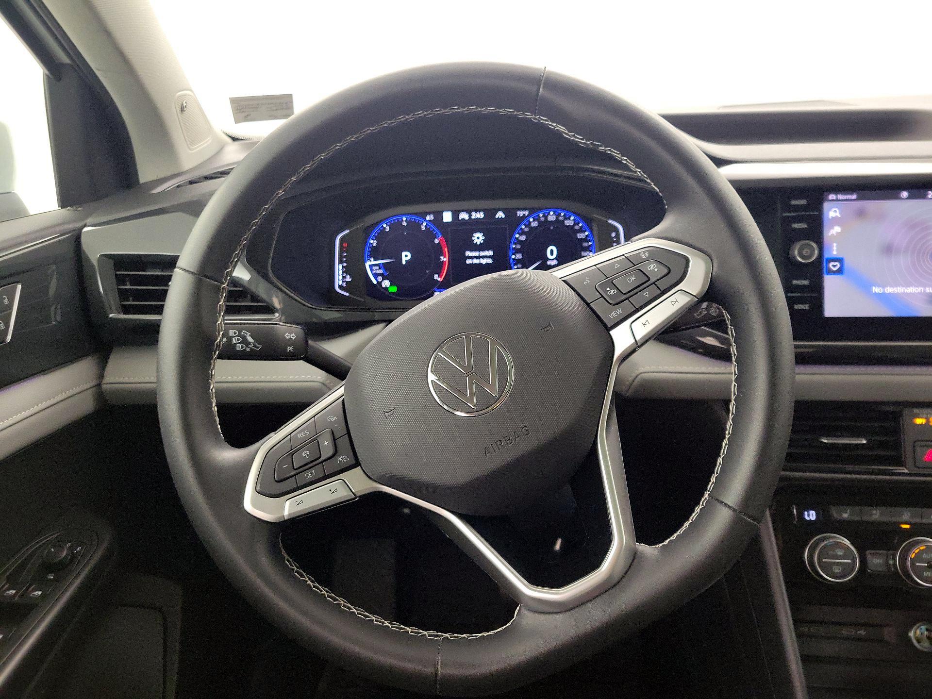 Thumbnail: 2022 Volkswagen Taos - 10