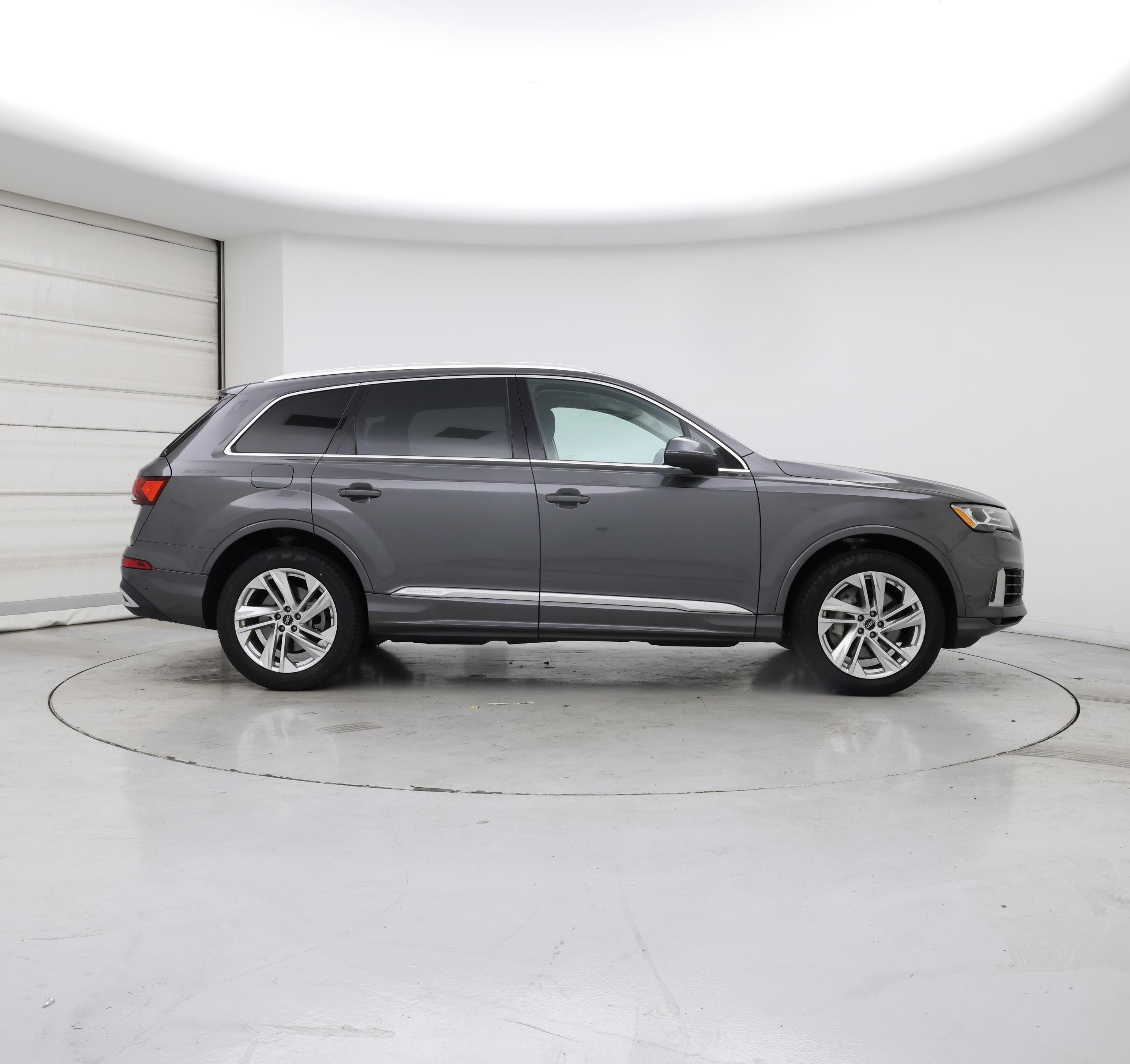 Thumbnail: 2022 Audi Q7 - 7