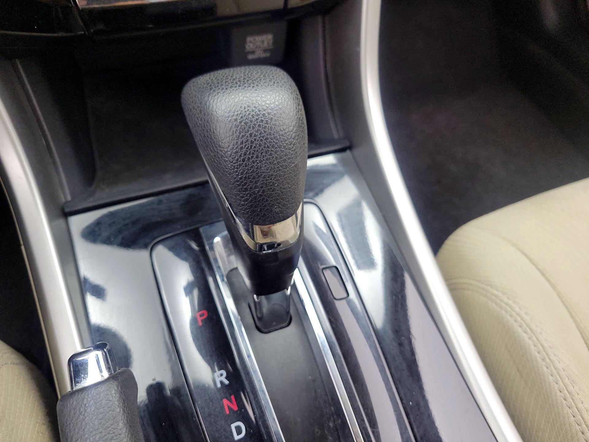 Thumbnail: 2016 Honda Accord - 17