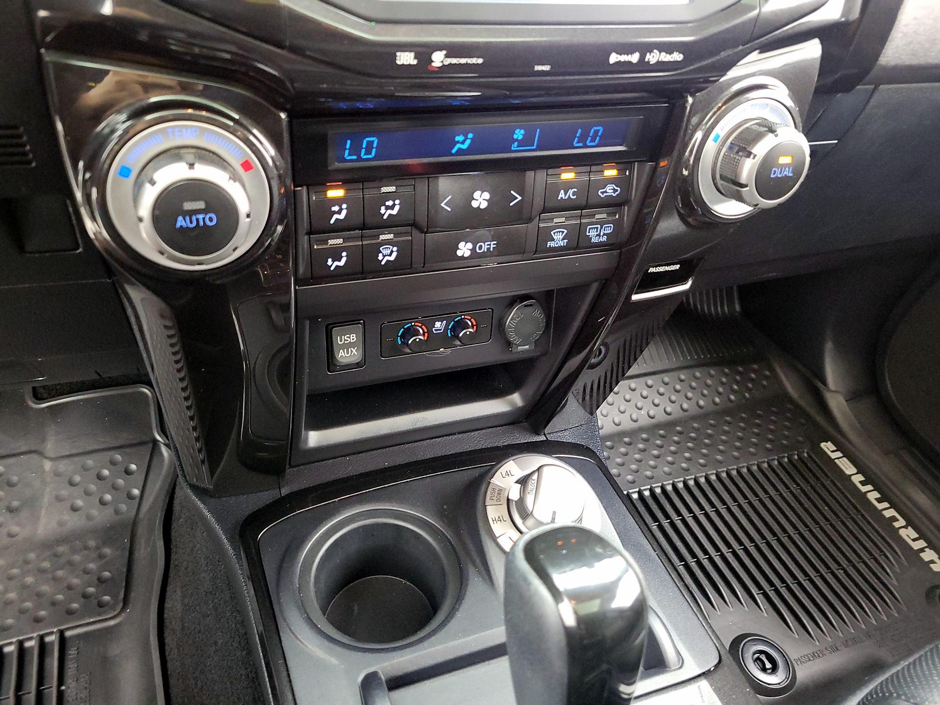 Thumbnail: 2019 Toyota 4Runner - 16
