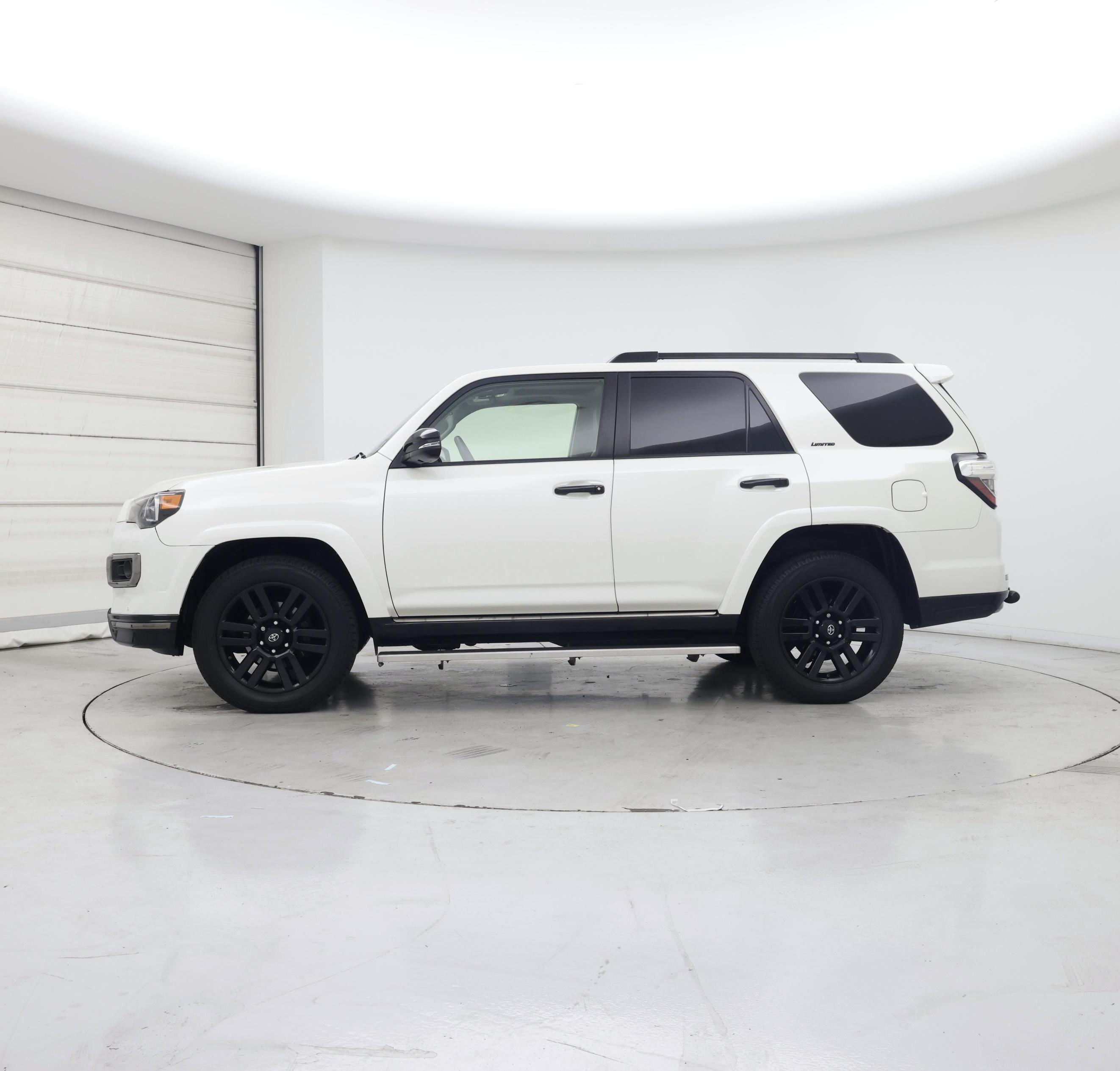Thumbnail: 2019 Toyota 4Runner - 3