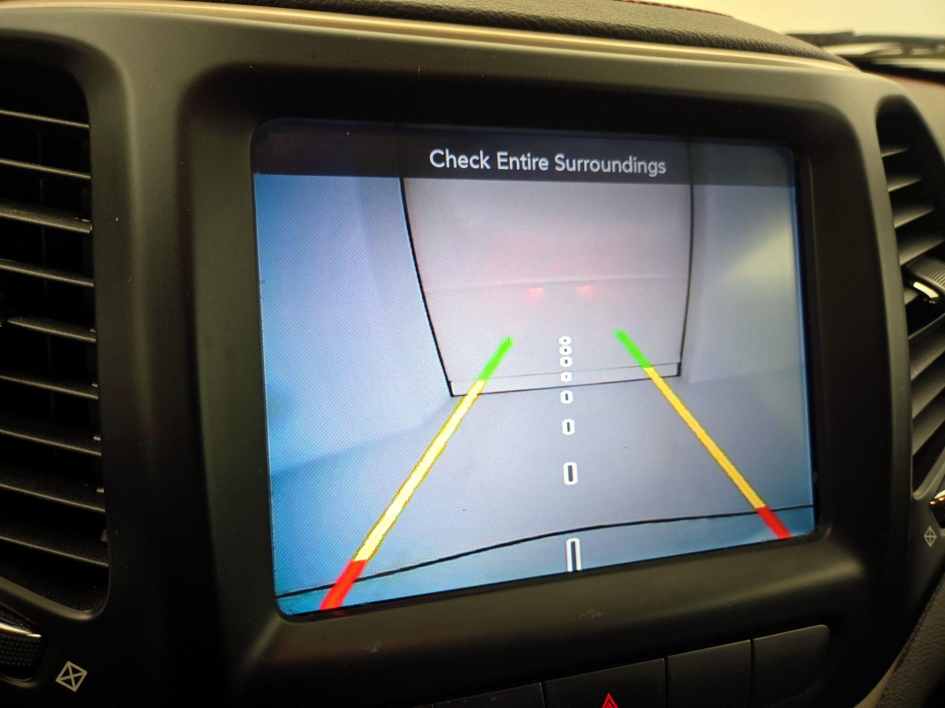 Thumbnail: 2015 Jeep Cherokee - 15