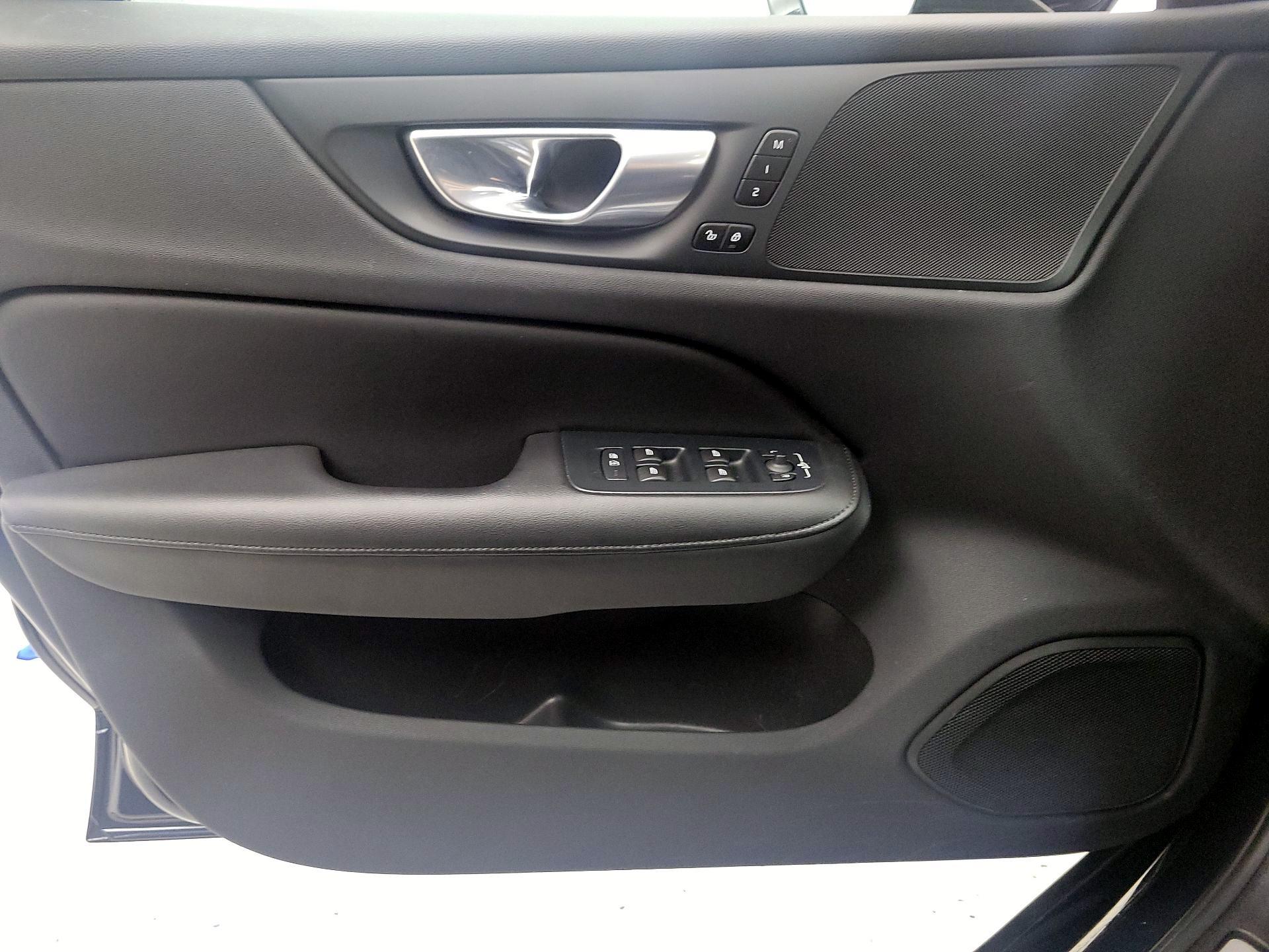 Thumbnail: 2024 Volvo S60 - 12