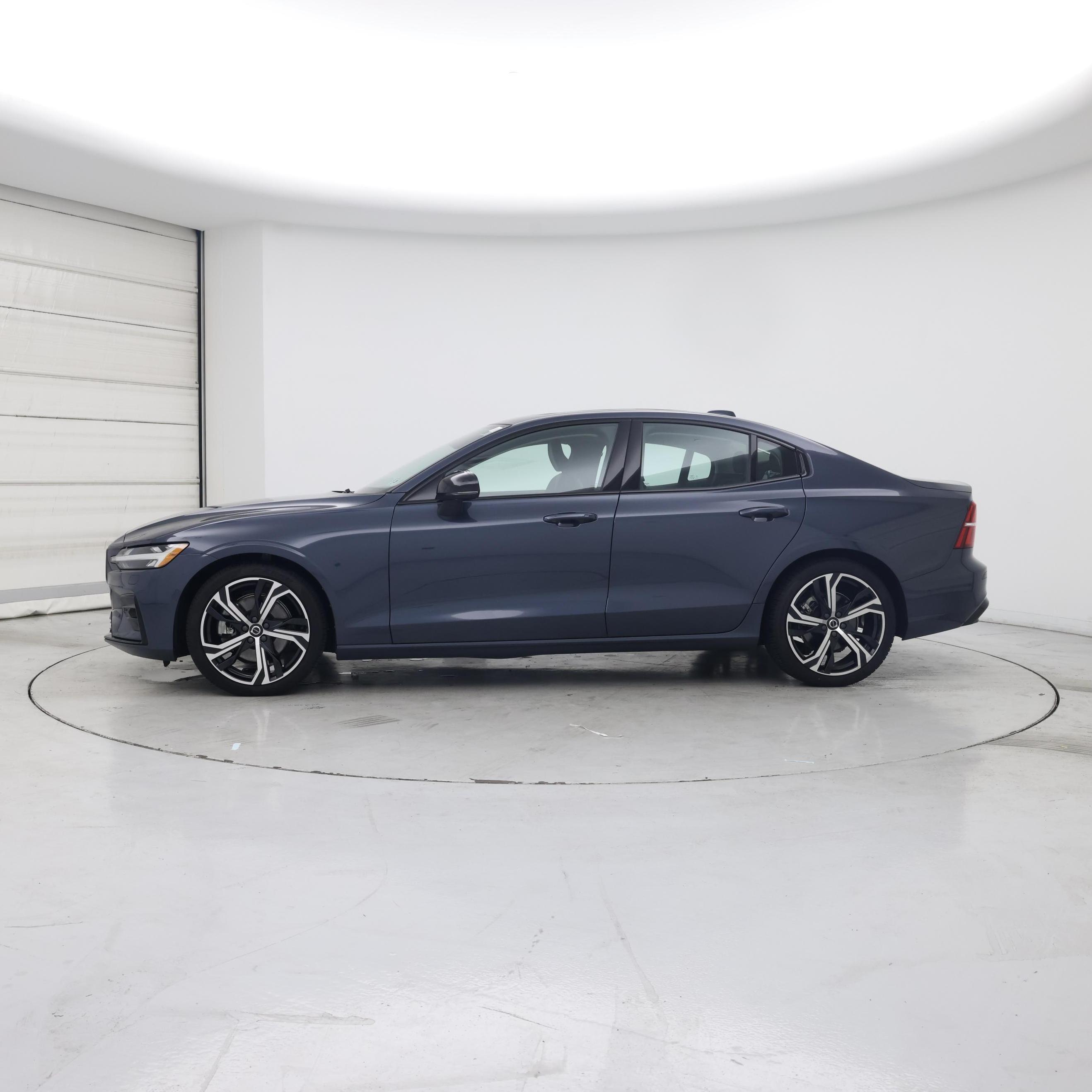 Thumbnail: 2024 Volvo S60 - 3