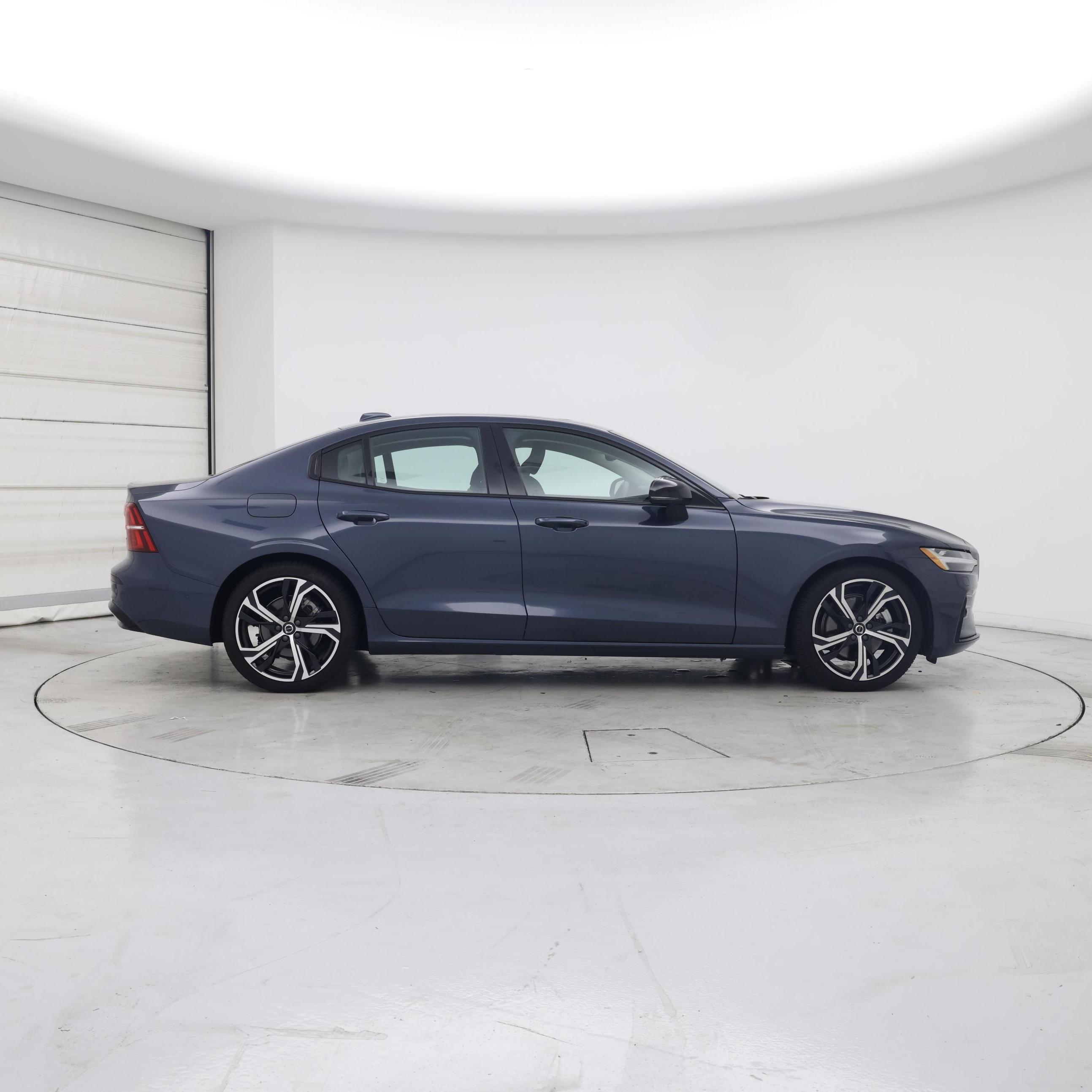 Thumbnail: 2024 Volvo S60 - 7