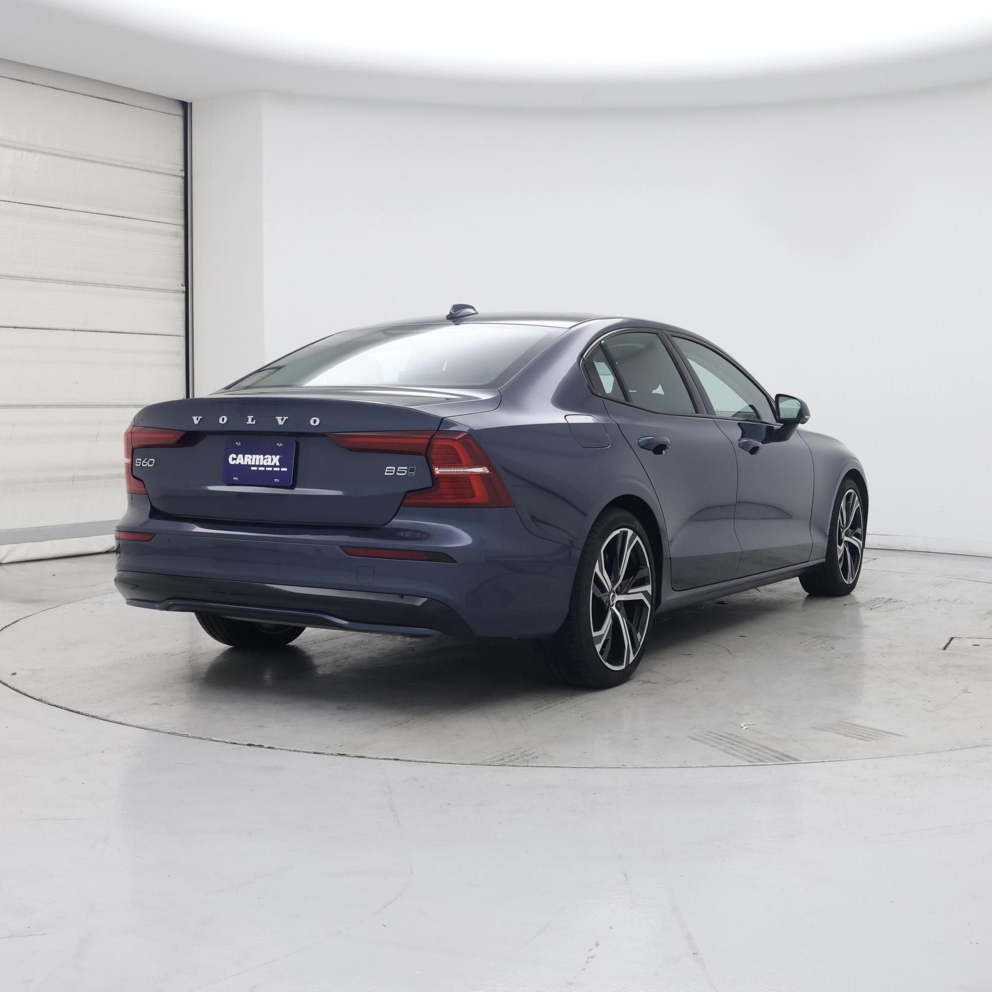 Thumbnail: 2024 Volvo S60 - 8