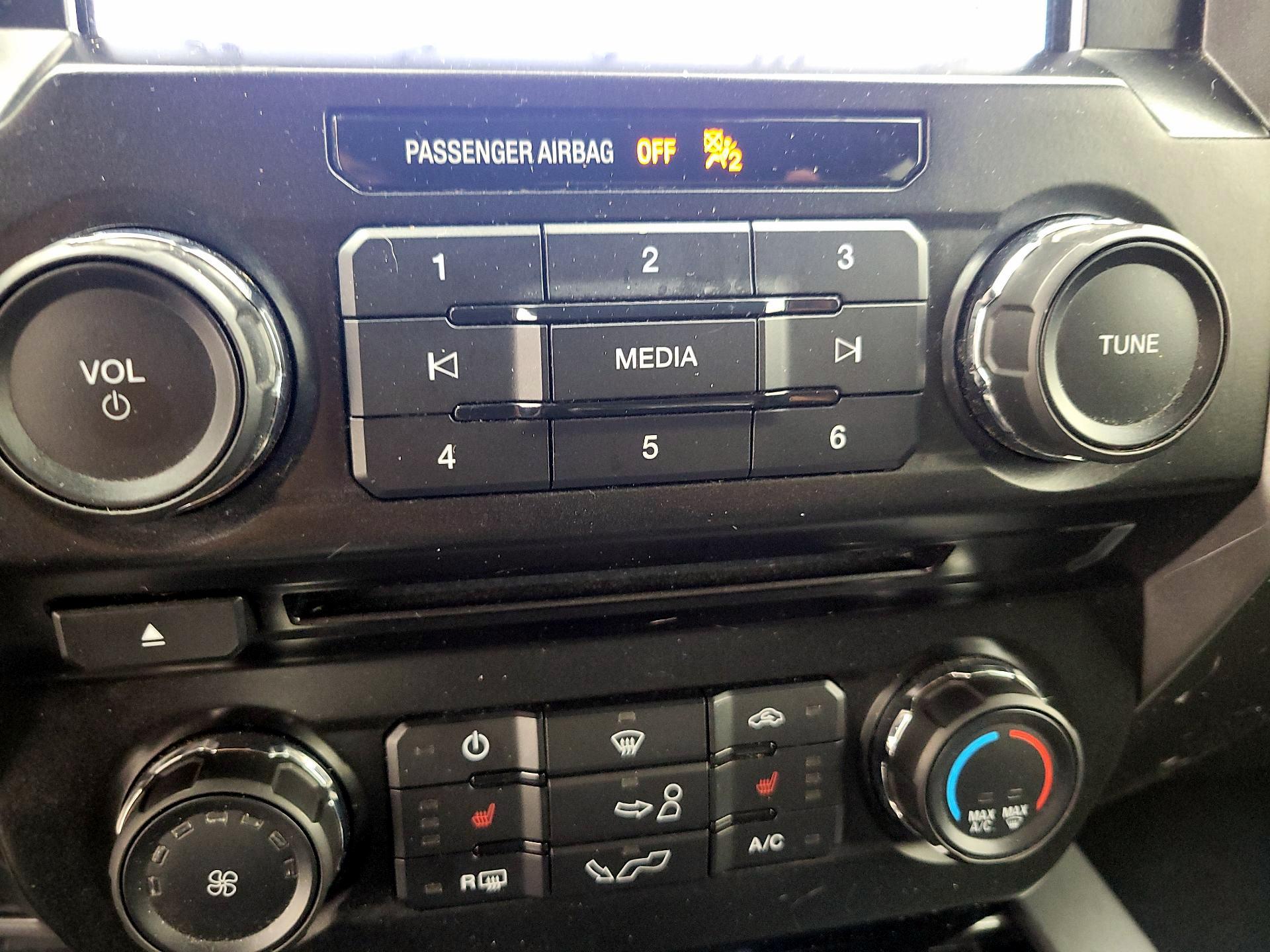 Thumbnail: 2016 Ford F-150 - 16