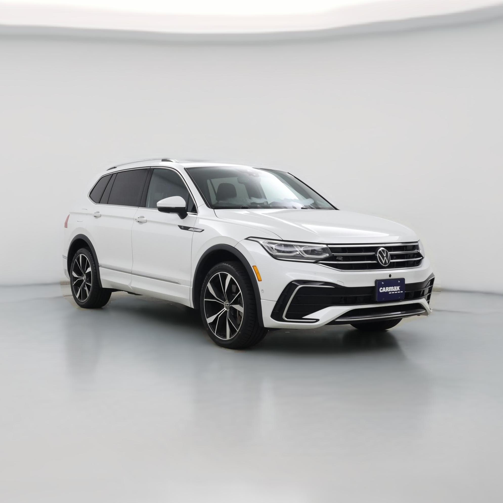 Thumbnail: 2023 Volkswagen Tiguan - 1