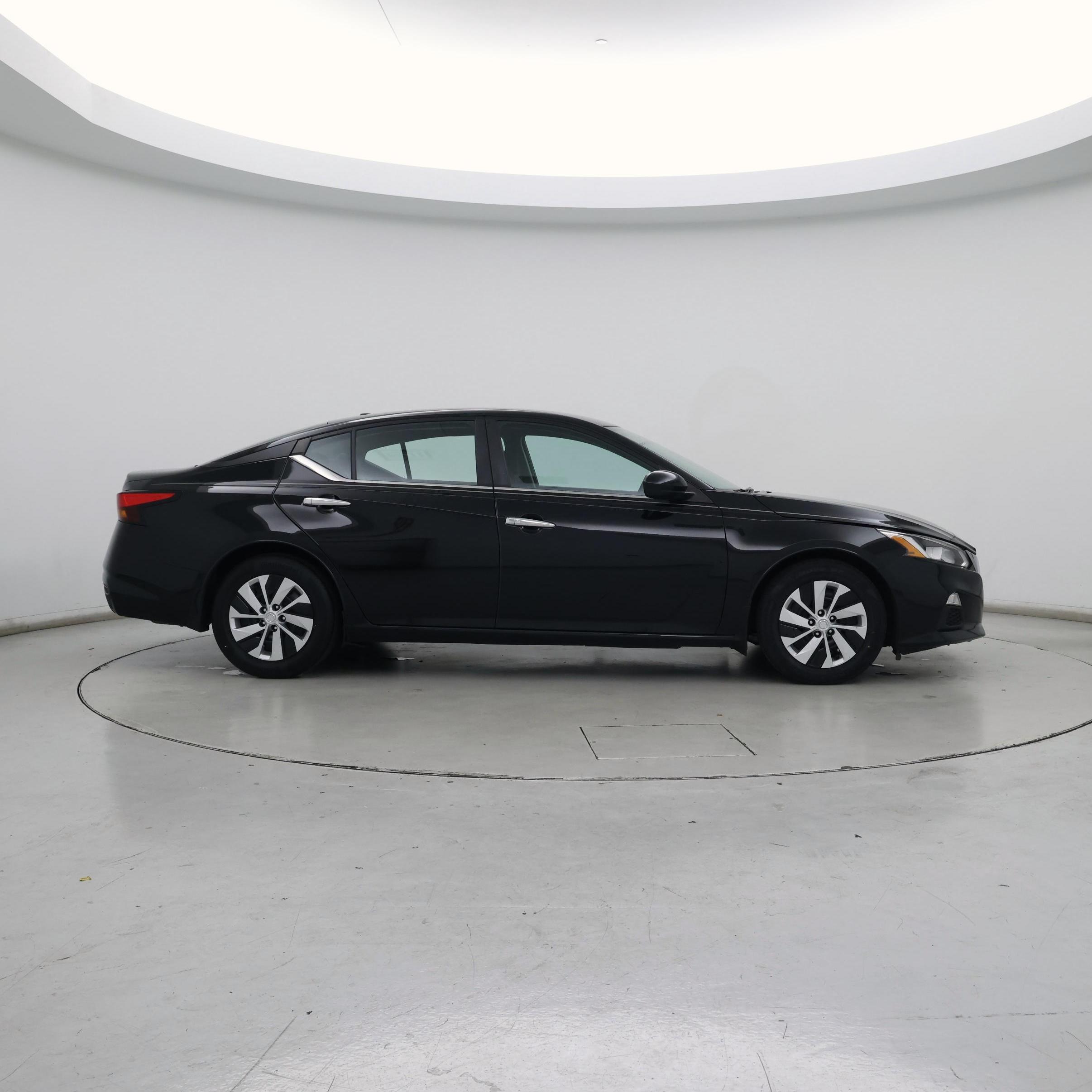 Thumbnail: 2020 Nissan Altima - 7