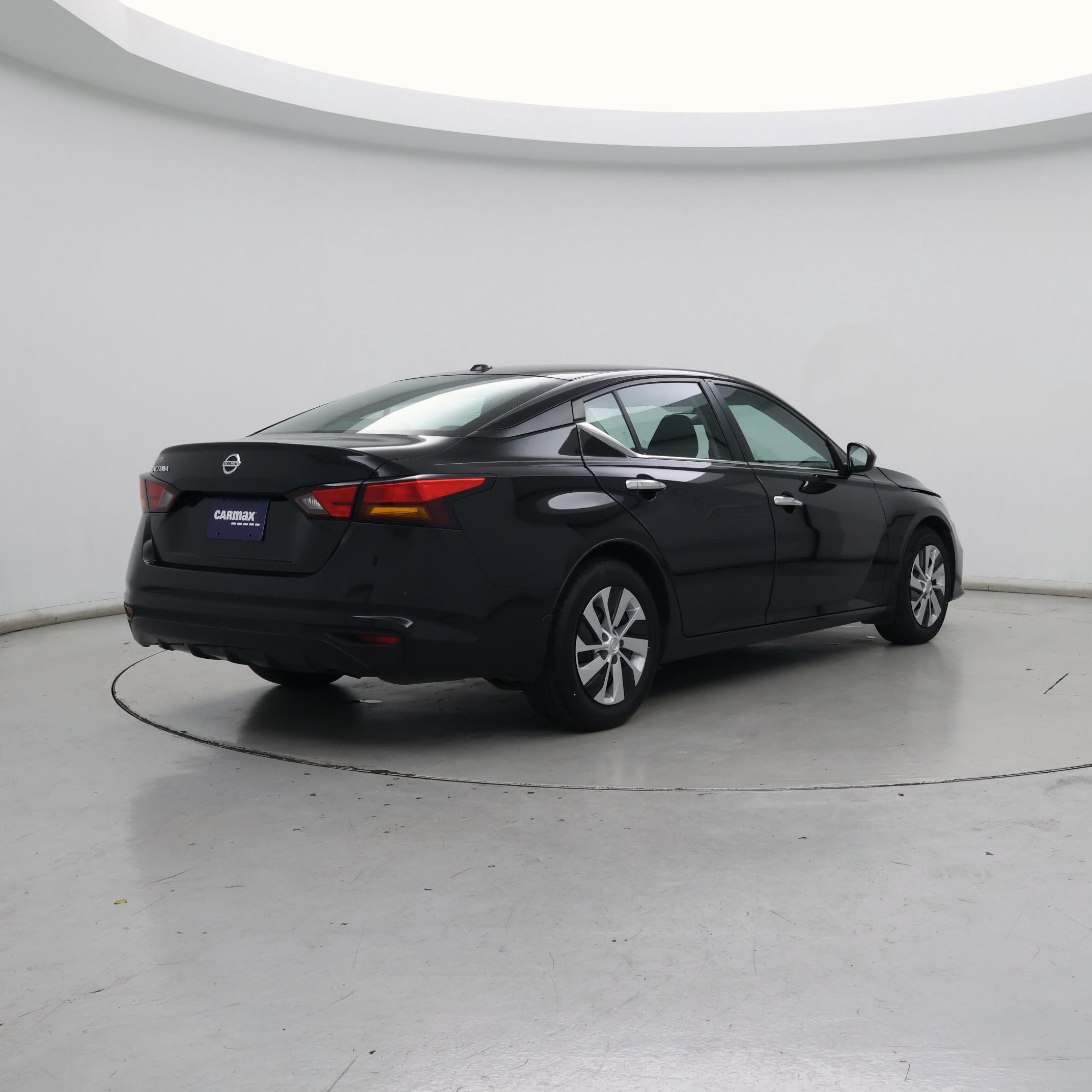 Thumbnail: 2020 Nissan Altima - 8