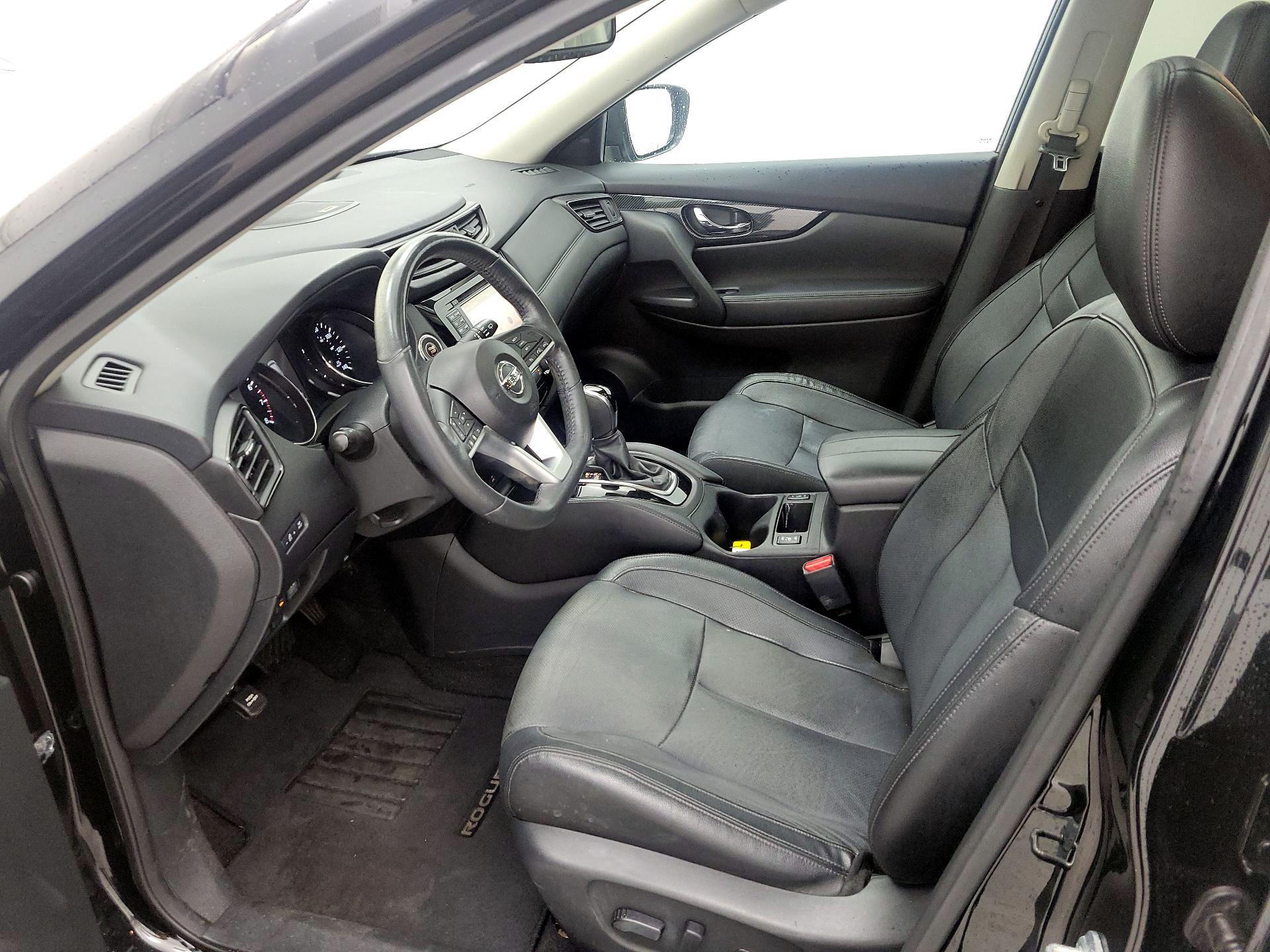 Thumbnail: 2017 Nissan Rogue - 11