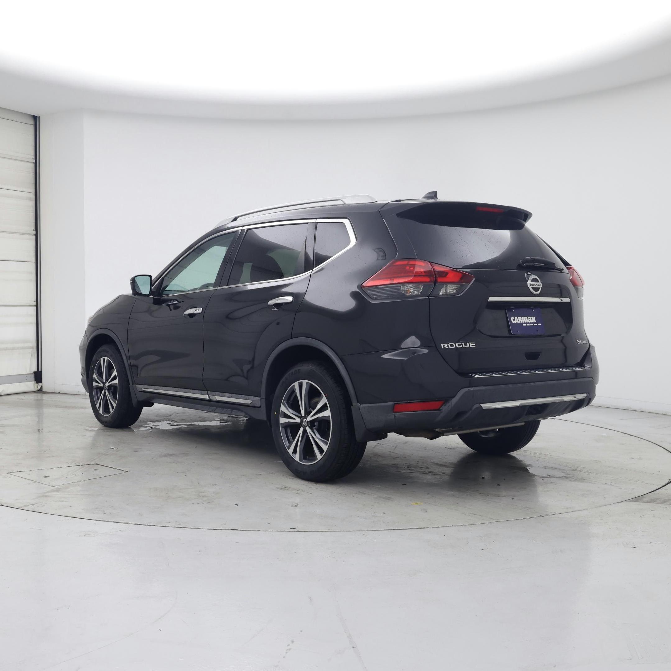 Thumbnail: 2017 Nissan Rogue - 2