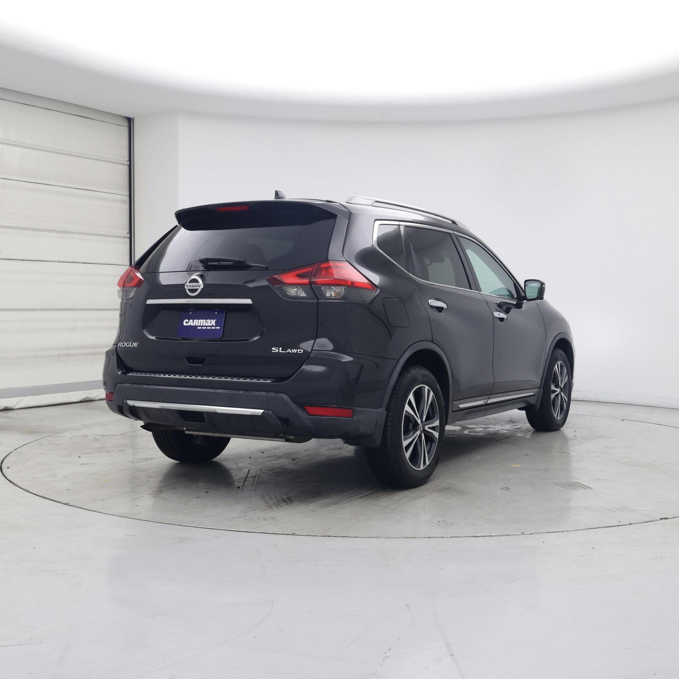 Thumbnail: 2017 Nissan Rogue - 8