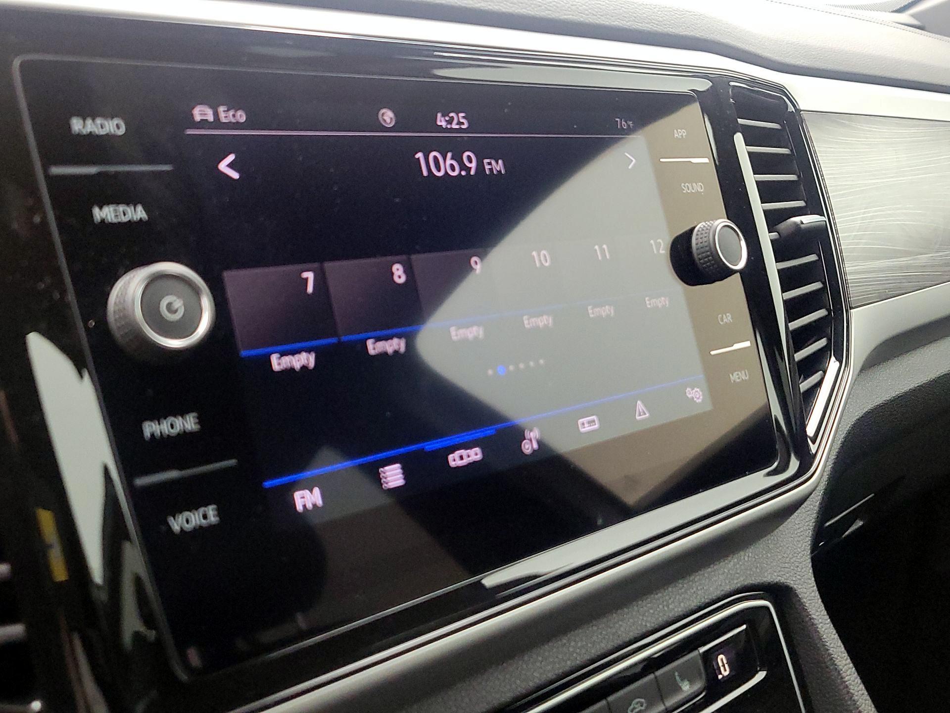 Thumbnail: 2022 Volkswagen Atlas - 15