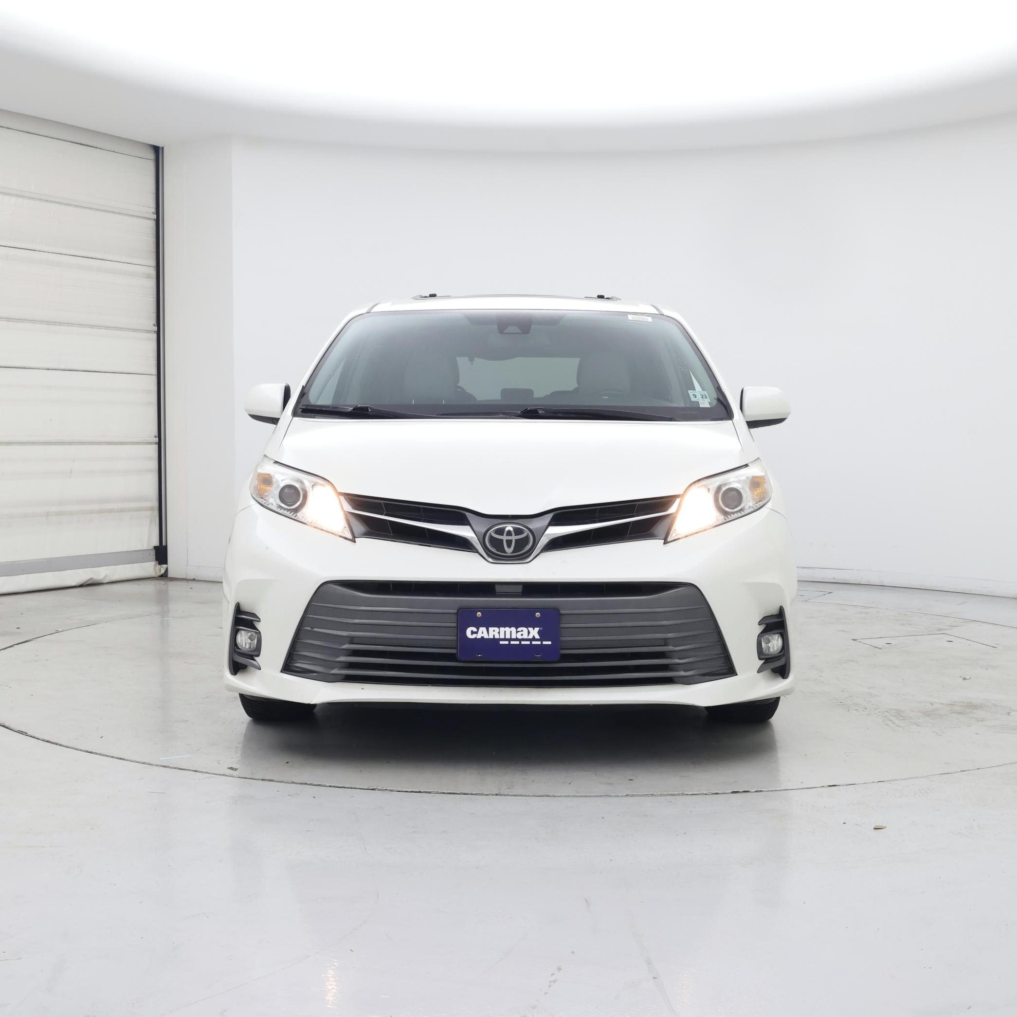 Thumbnail: 2018 Toyota Sienna - 5