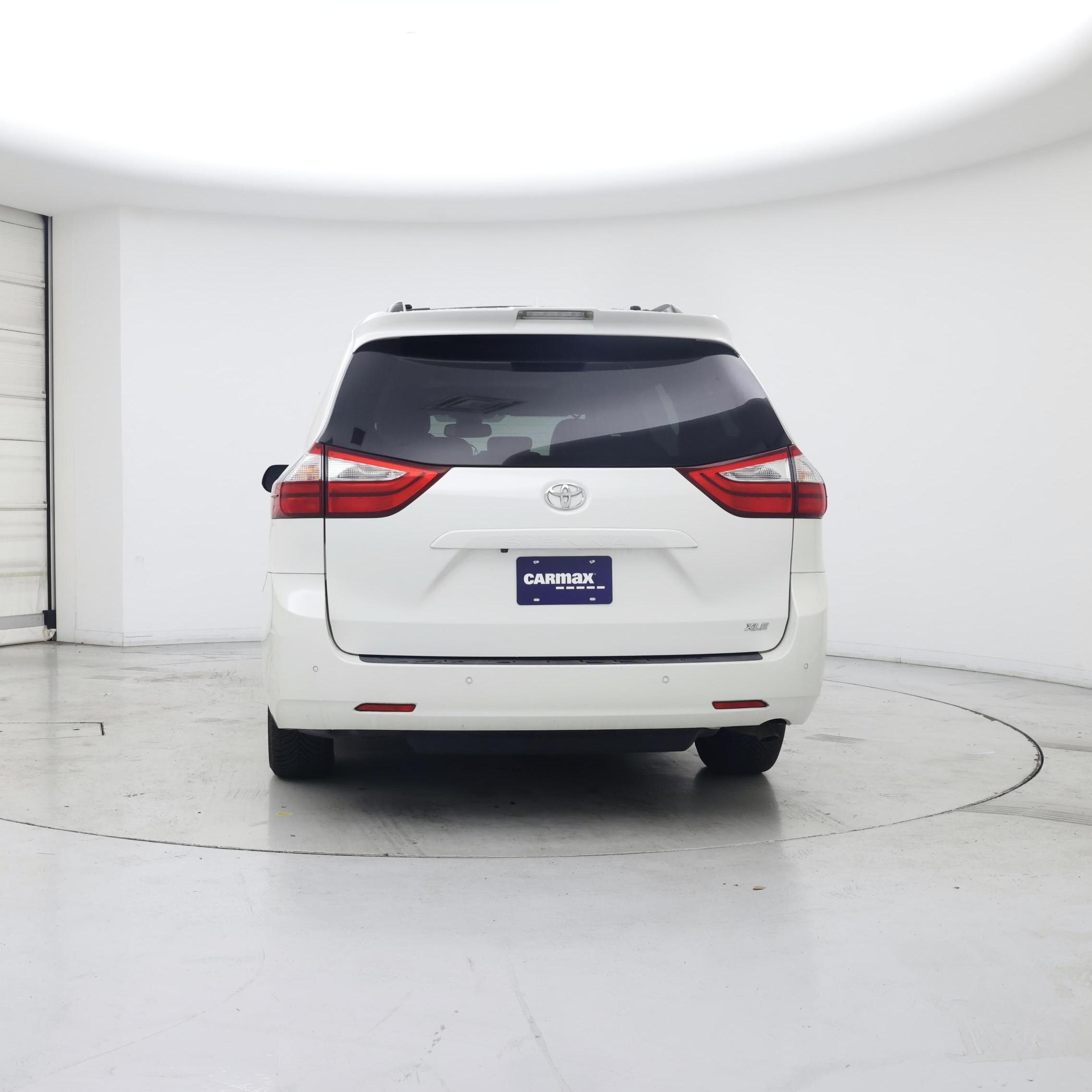 Thumbnail: 2018 Toyota Sienna - 6