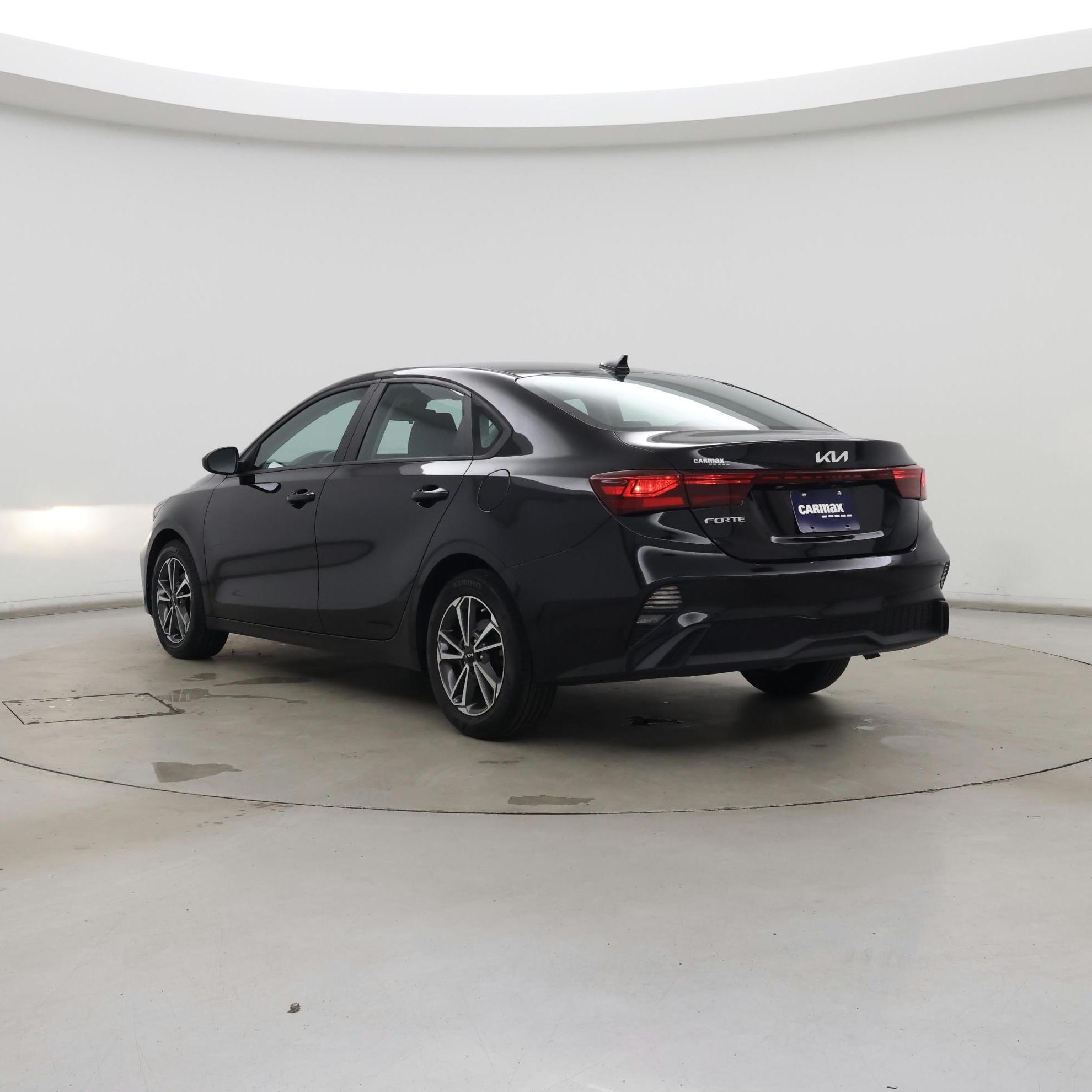 Thumbnail: 2022 Kia Forte - 2