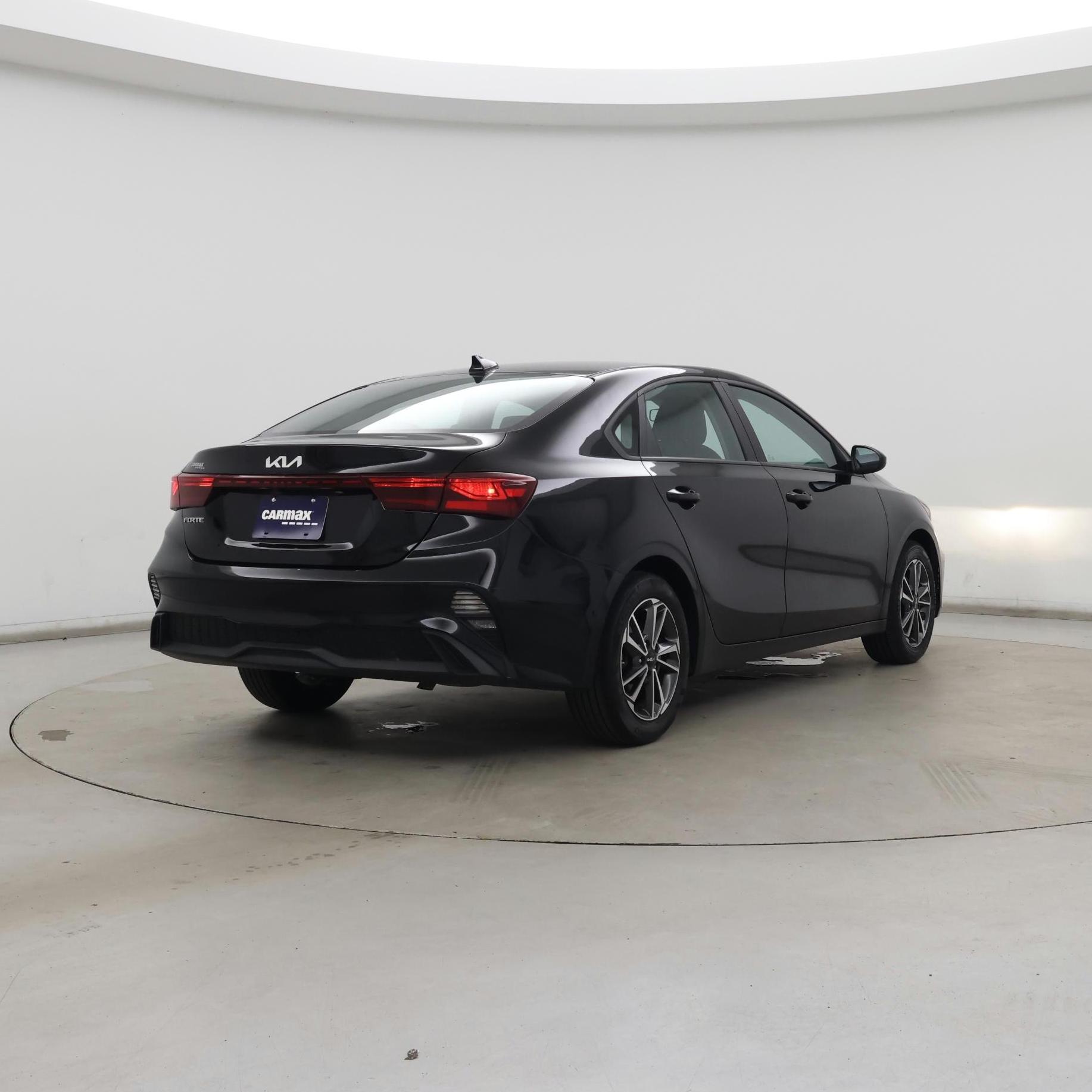 Thumbnail: 2022 Kia Forte - 8