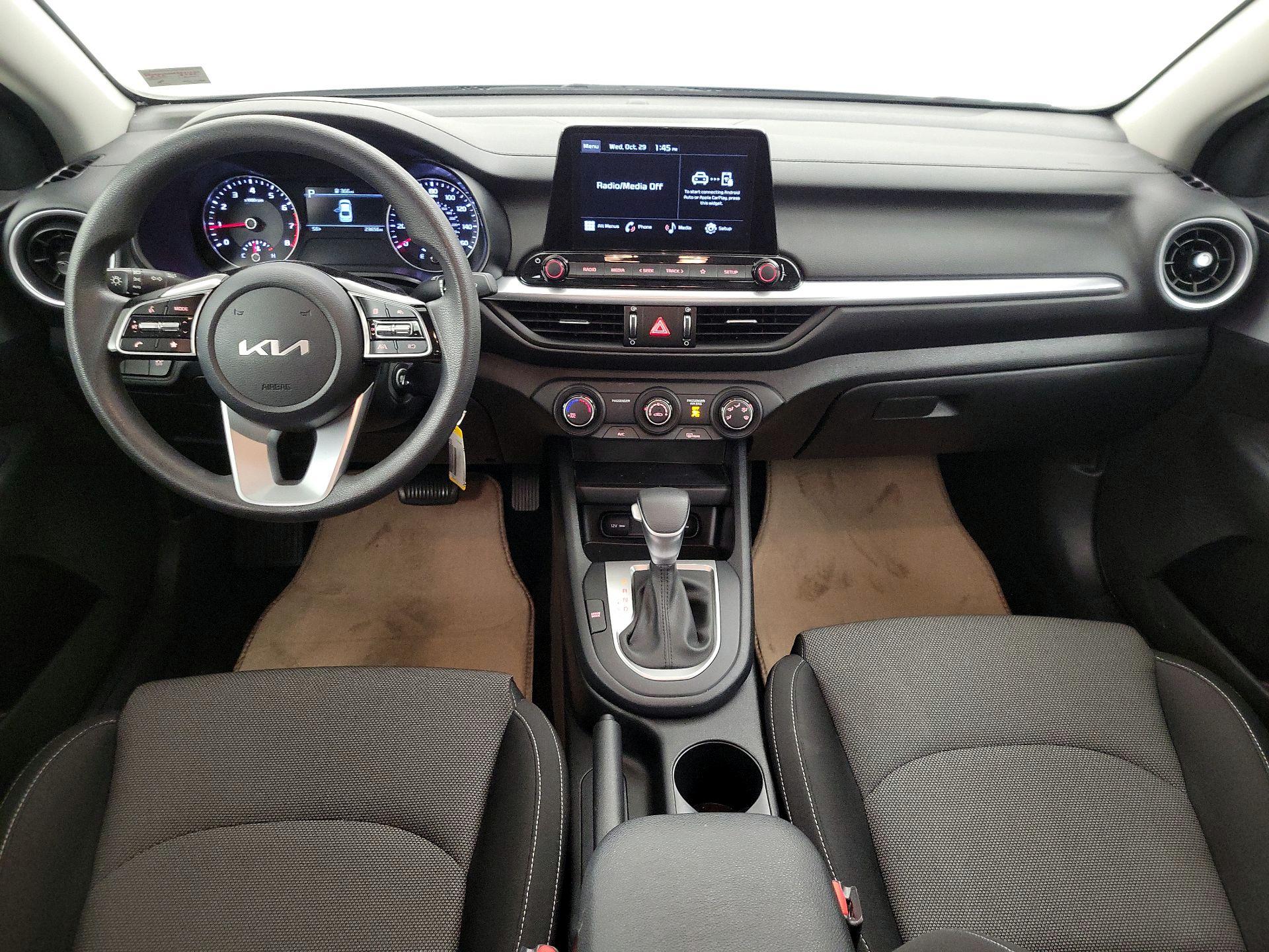 Thumbnail: 2023 Kia Forte - 9