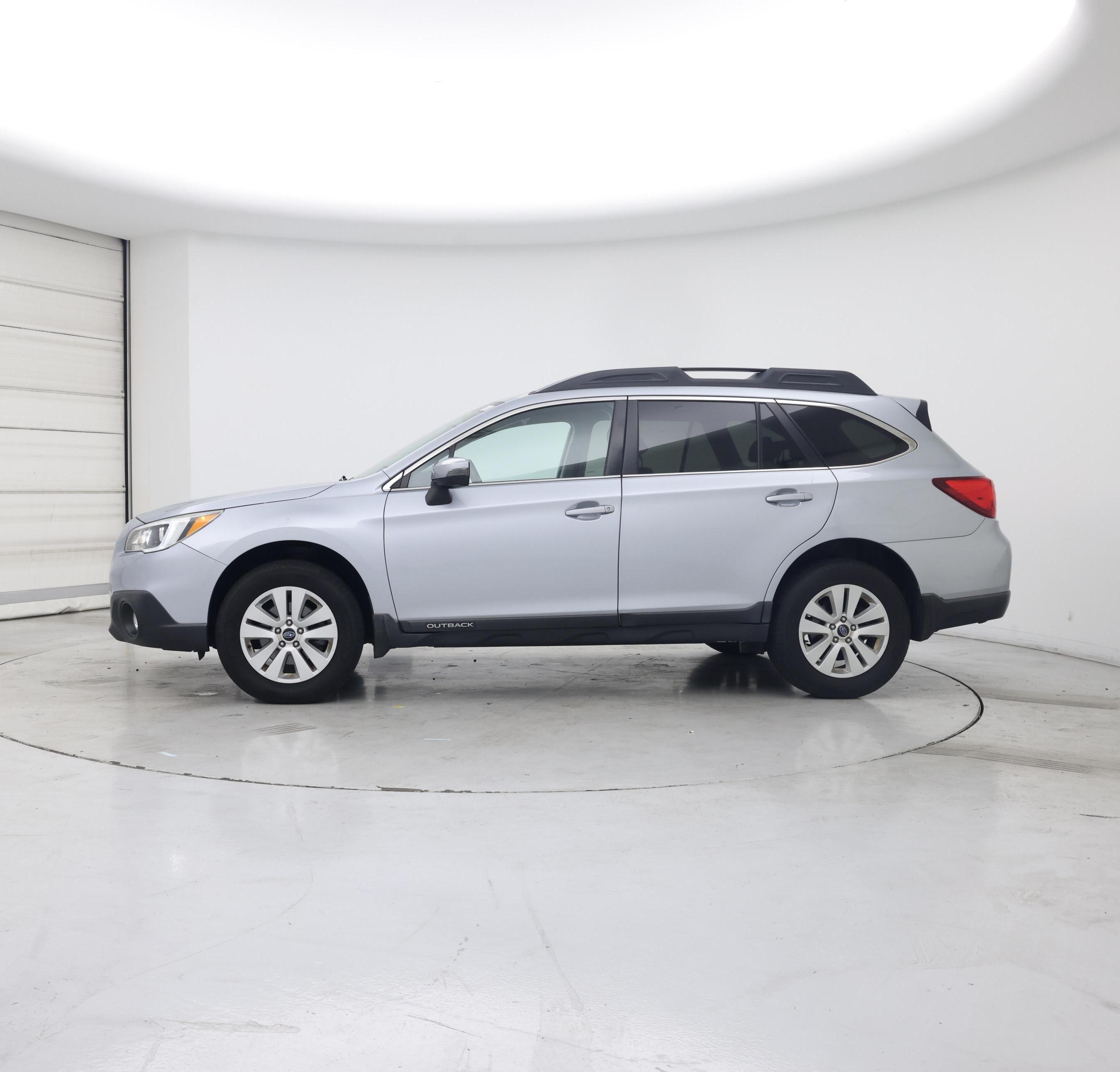 Thumbnail: 2015 Subaru Outback - 3