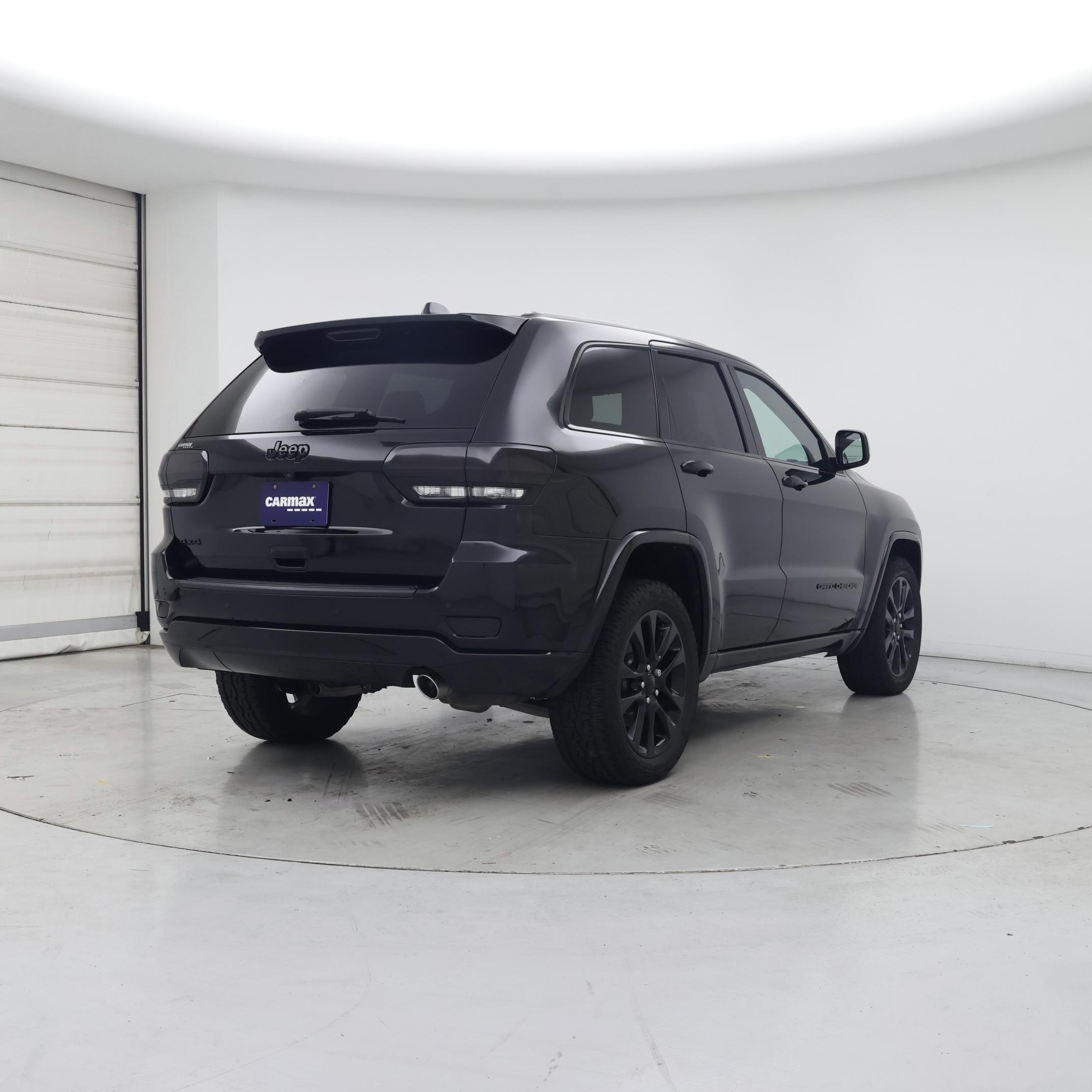Thumbnail: 2019 Jeep Grand Cherokee - 8