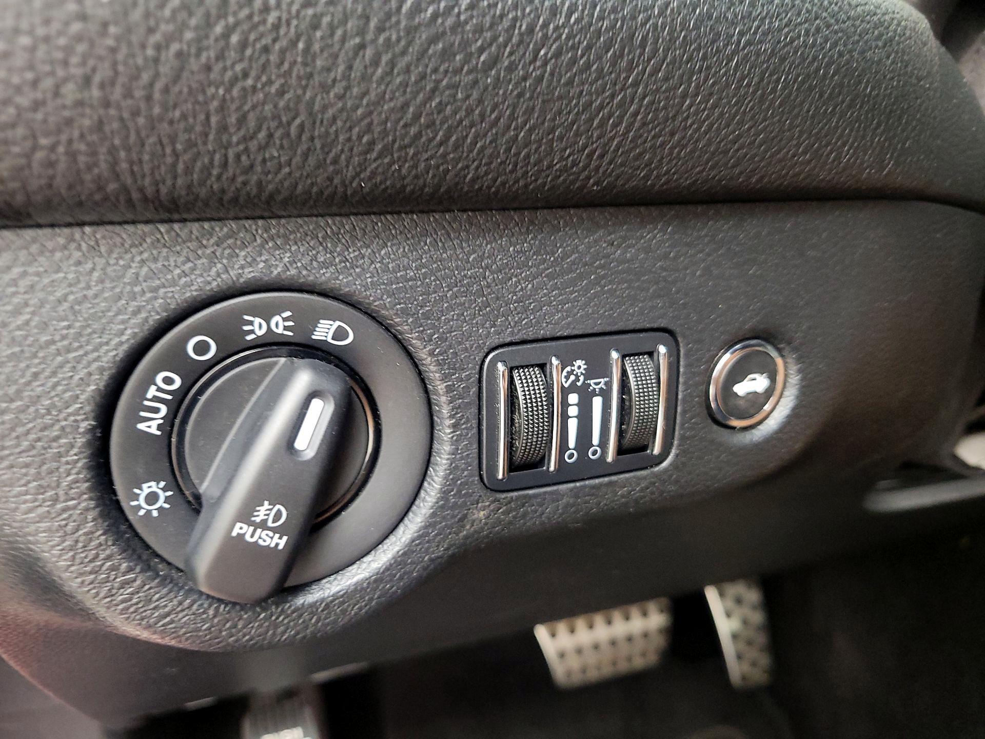 Thumbnail: 2016 Dodge Challenger - 13