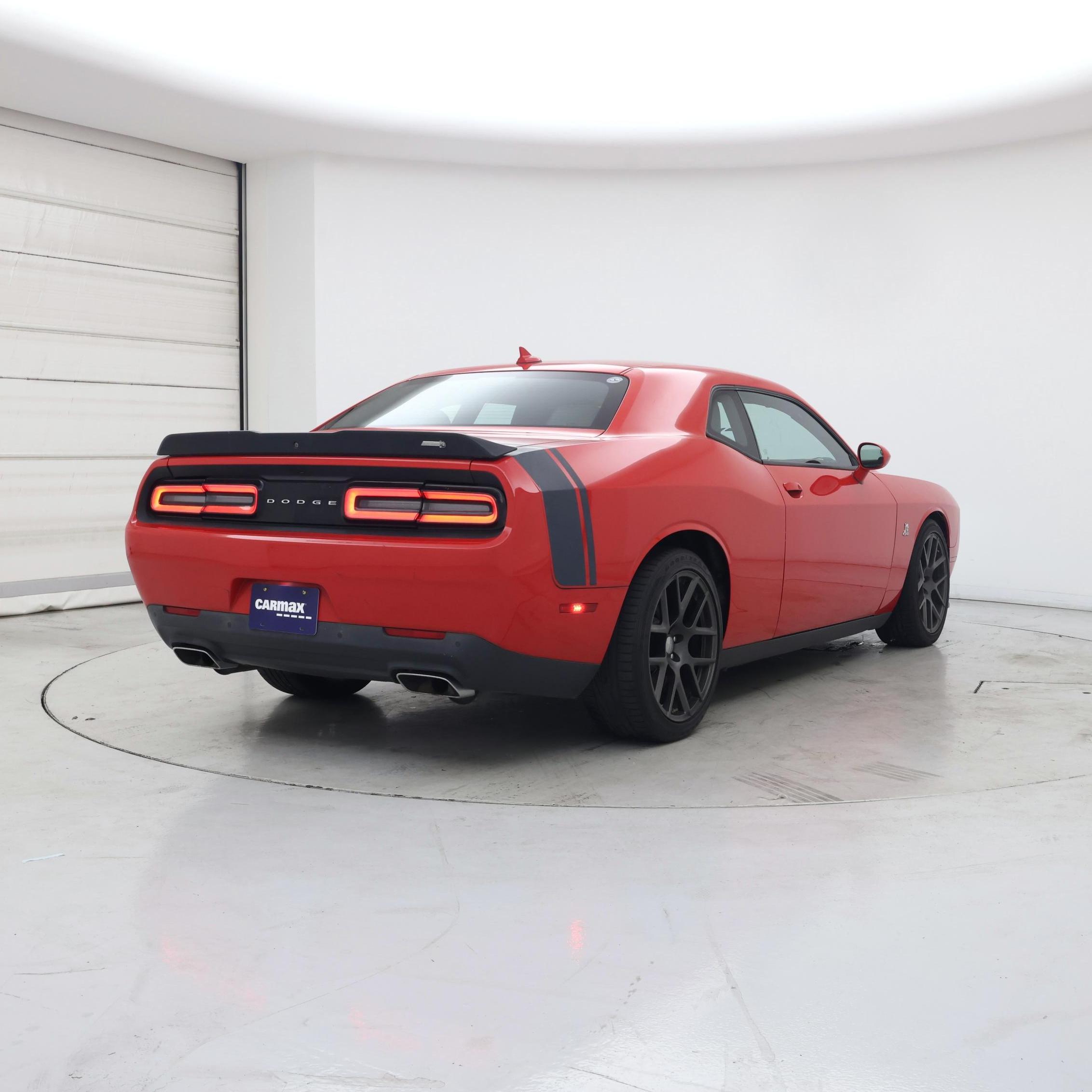 Thumbnail: 2016 Dodge Challenger - 8