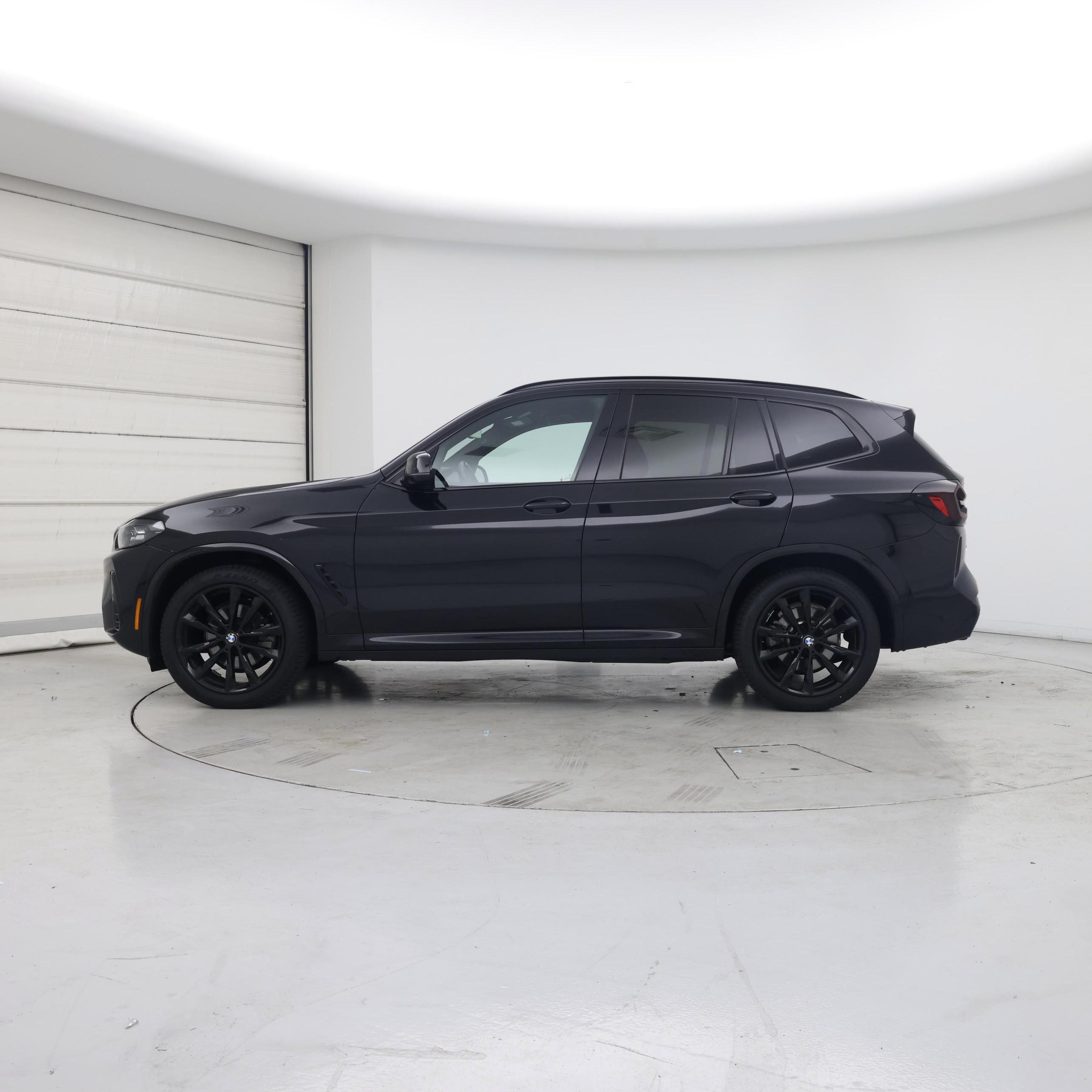 Thumbnail: 2023 BMW X3 - 3
