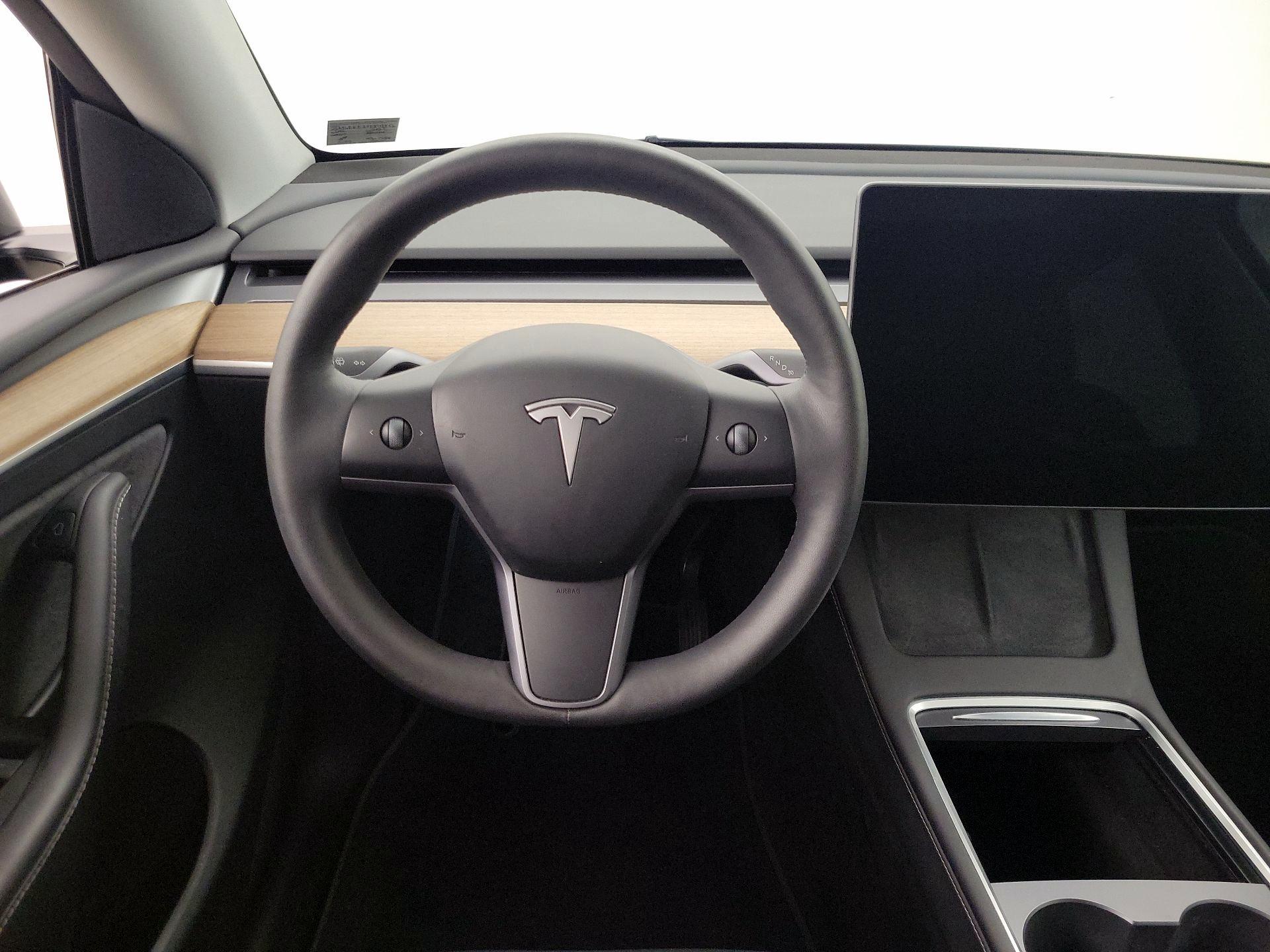 Thumbnail: 2023 Tesla Model Y - 10