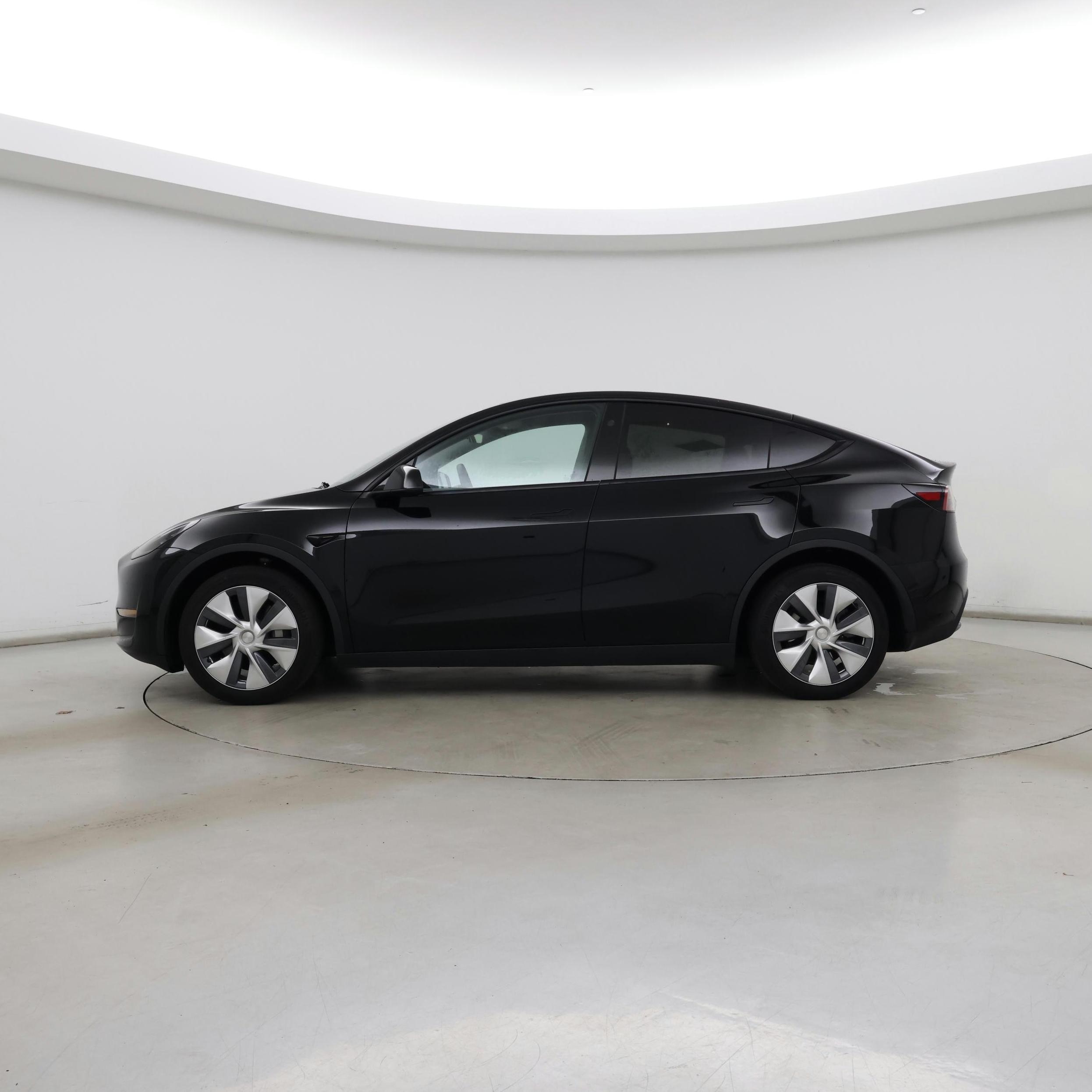Thumbnail: 2023 Tesla Model Y - 3