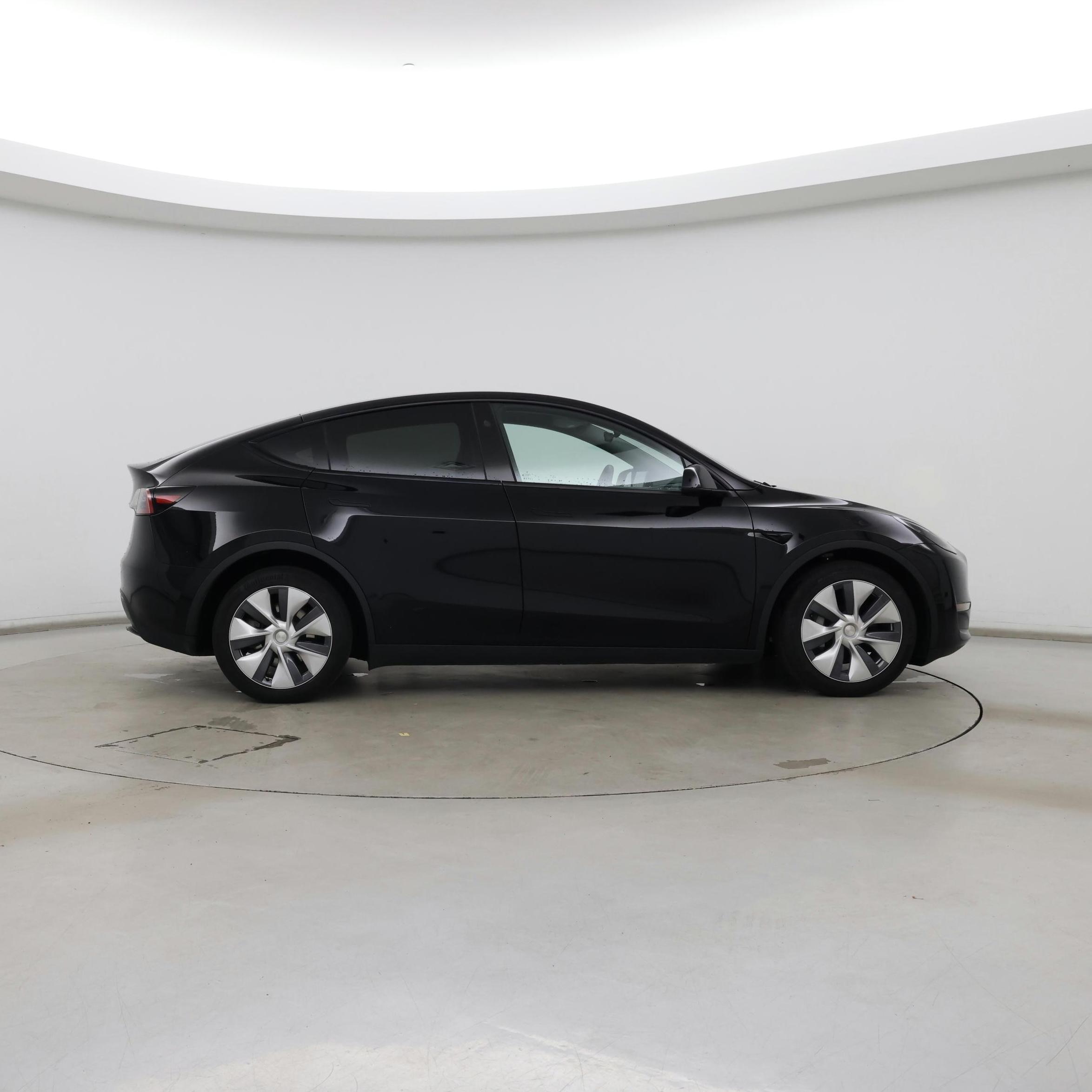 Thumbnail: 2023 Tesla Model Y - 7