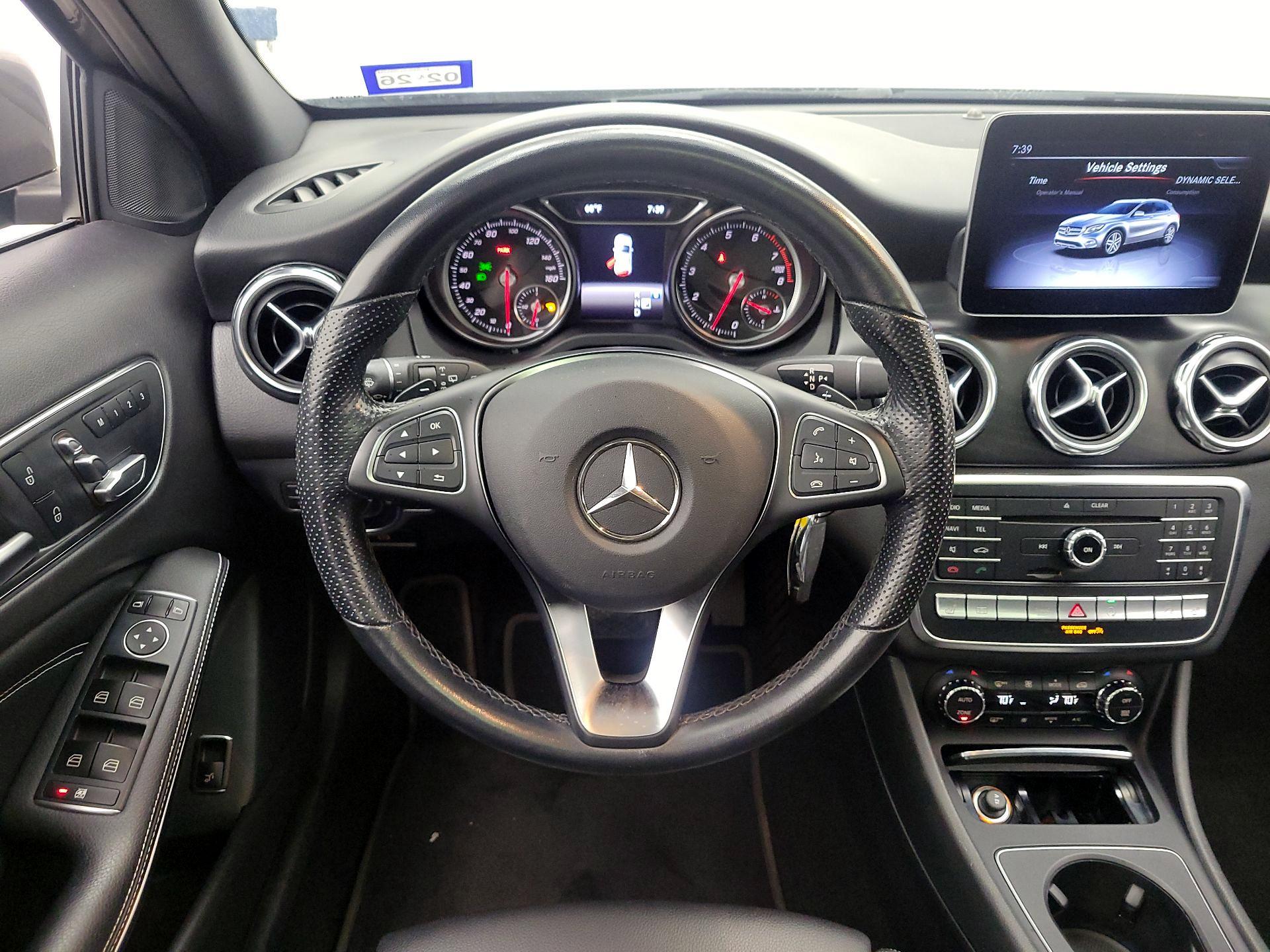 Thumbnail: 2019 Mercedes-Benz E-Class - 10